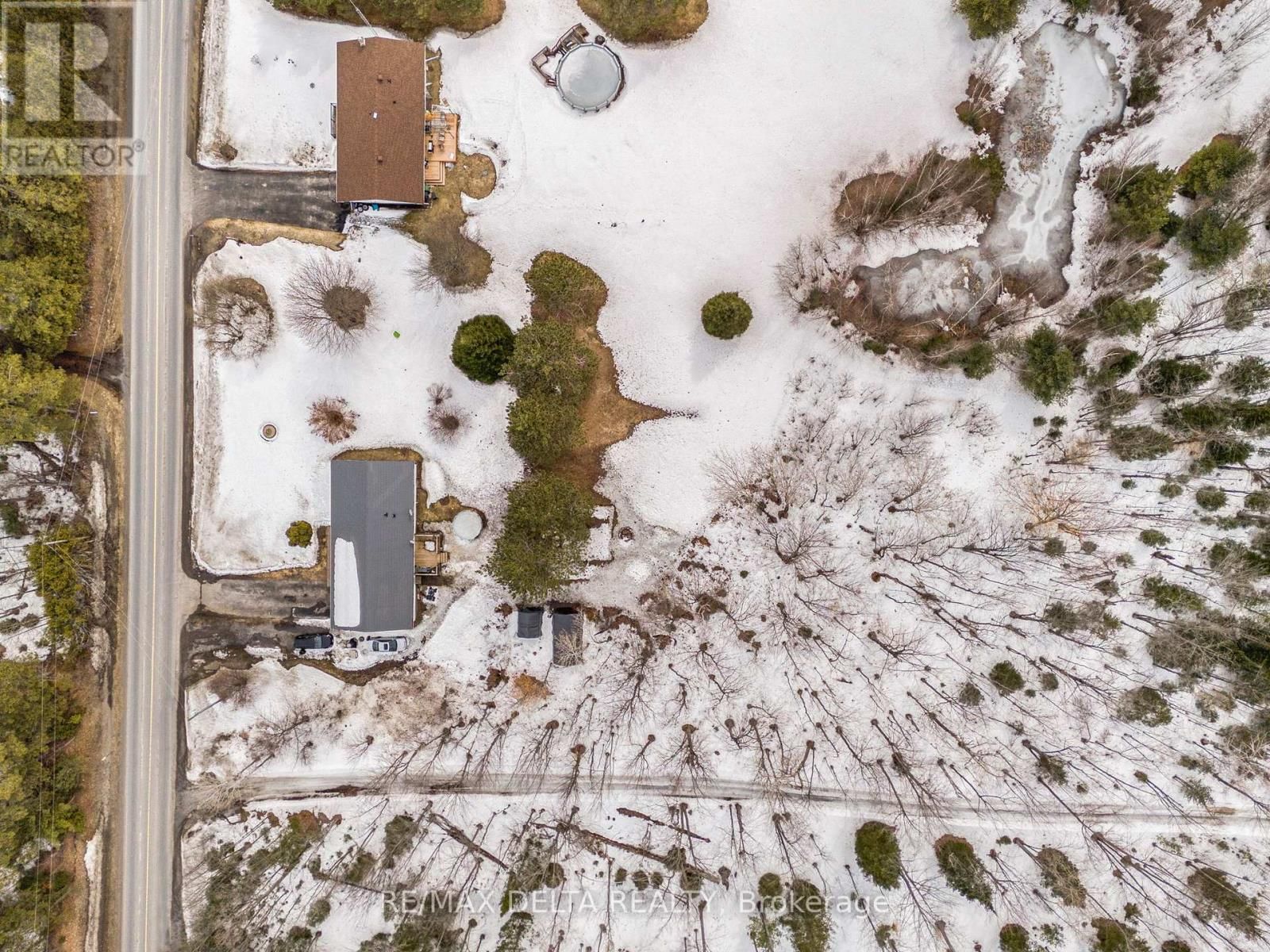 658 CH BOUNDARY ROAD Image 32