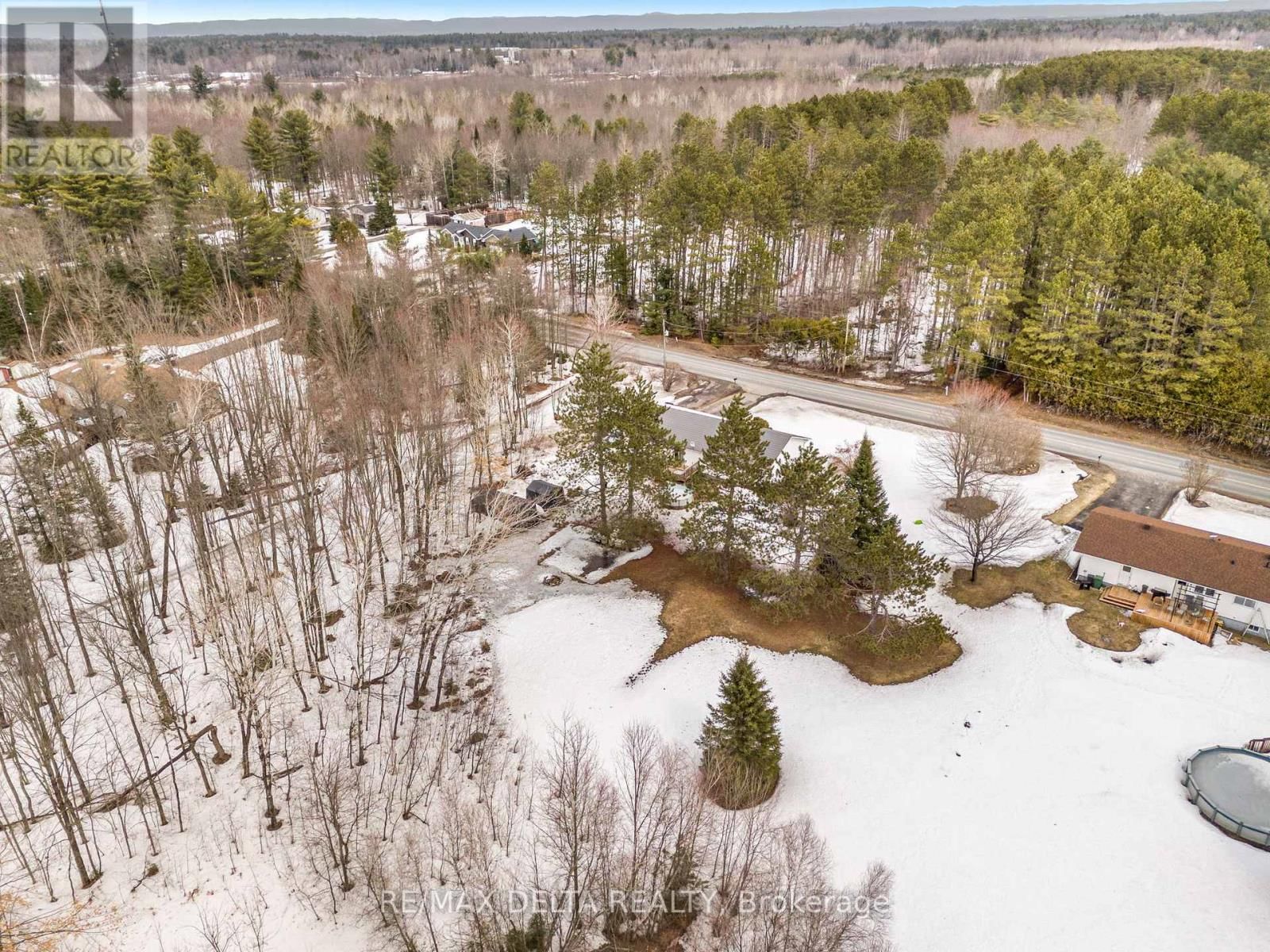 658 CH BOUNDARY ROAD Image 35