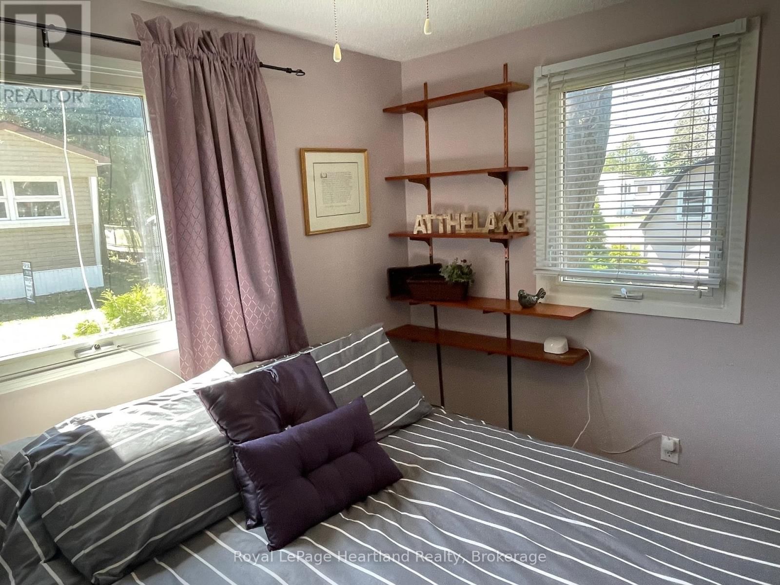 21 RUTH STREET Image 16