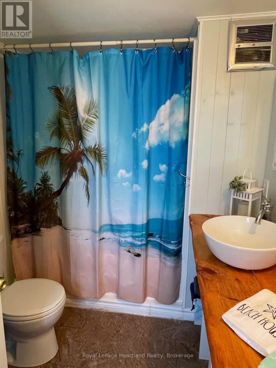 21 RUTH STREET Image 17