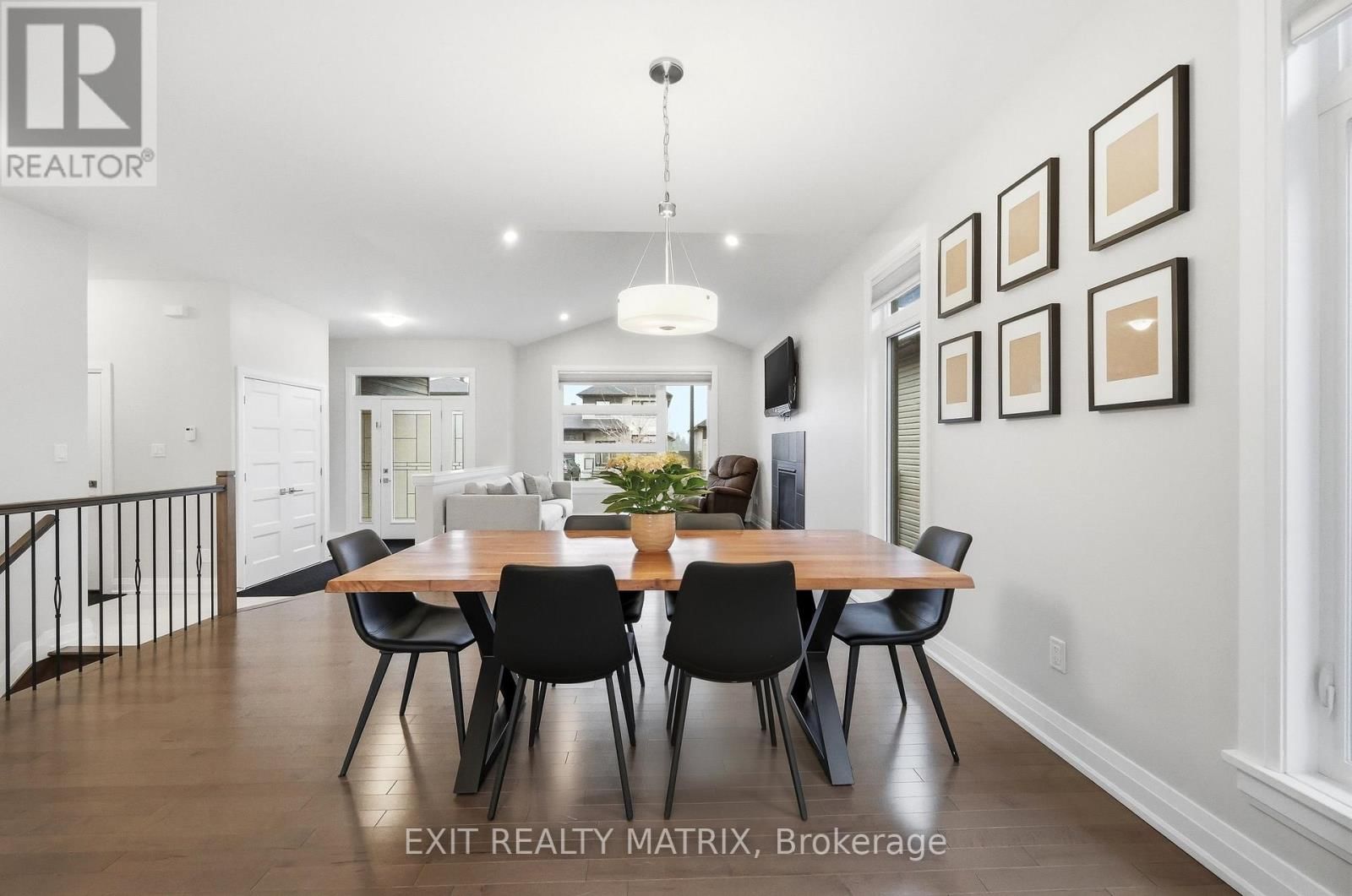 397 COLMAR STREET Image 10