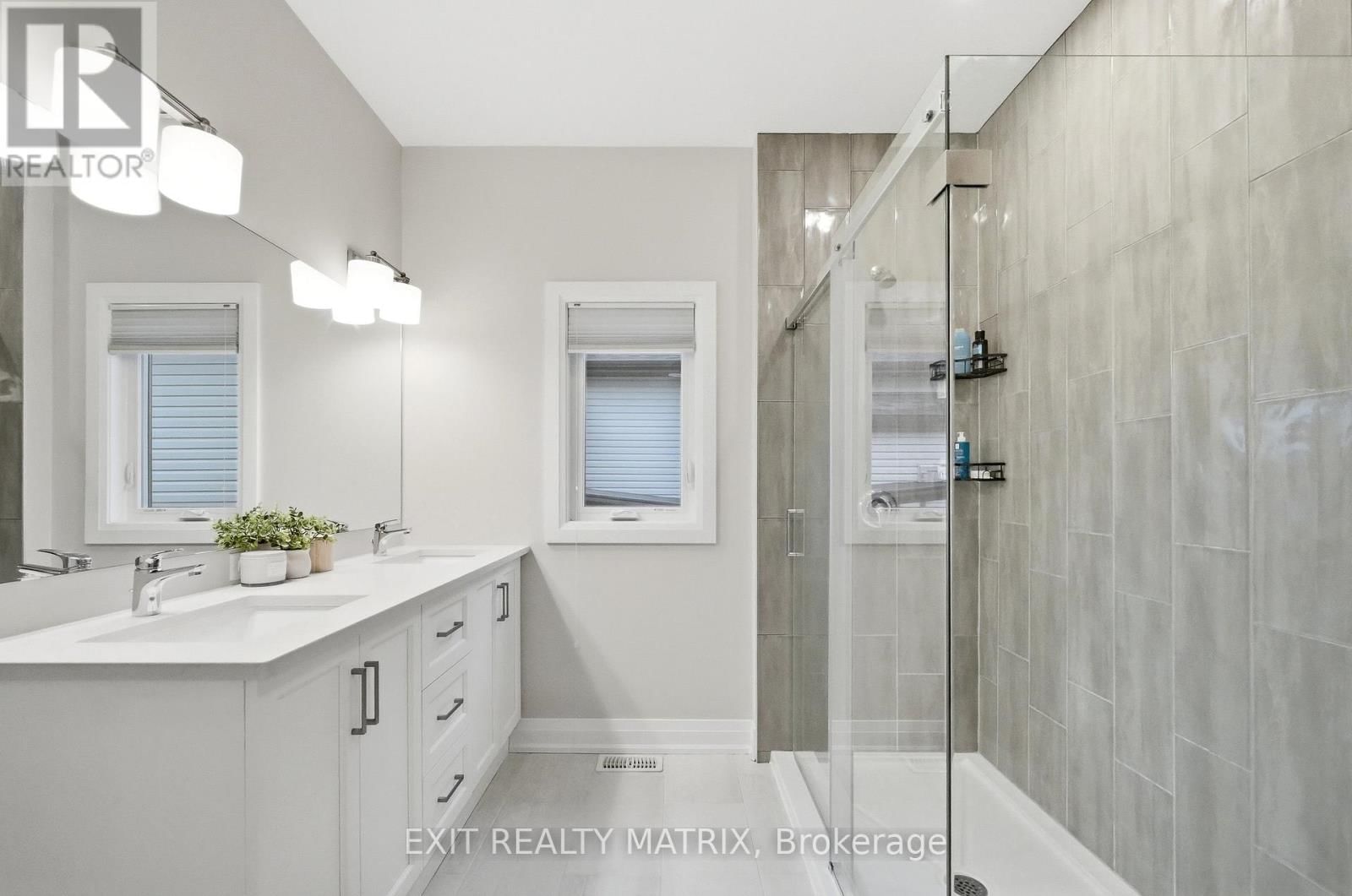 397 COLMAR STREET Image 17