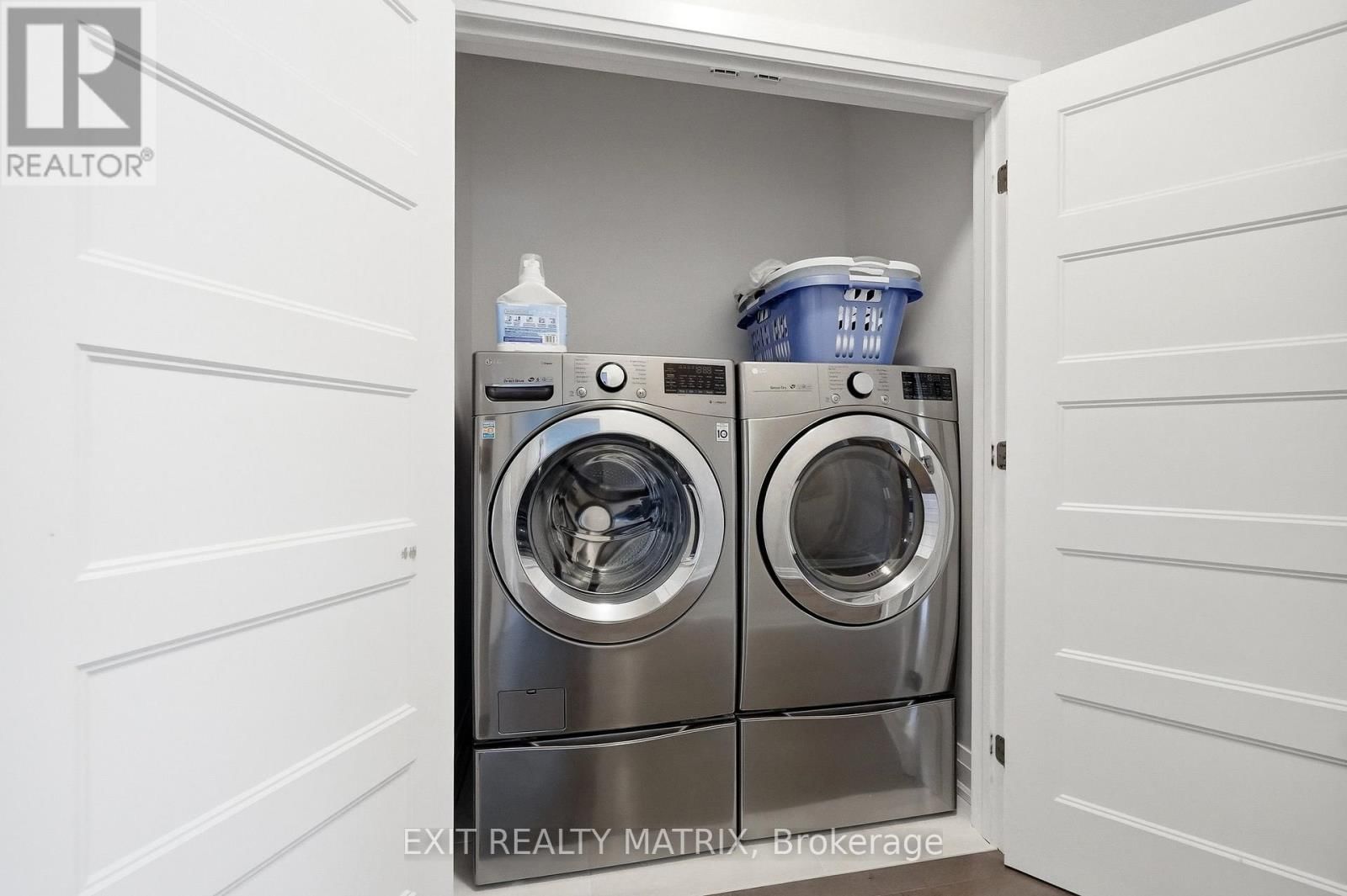 397 COLMAR STREET Image 24