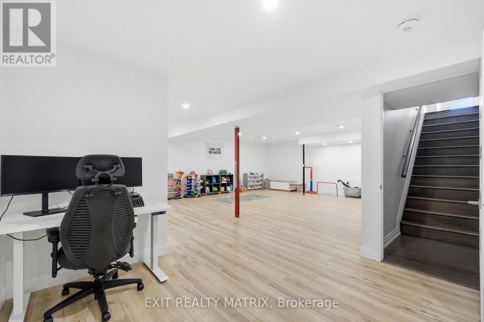 397 COLMAR STREET Image 26