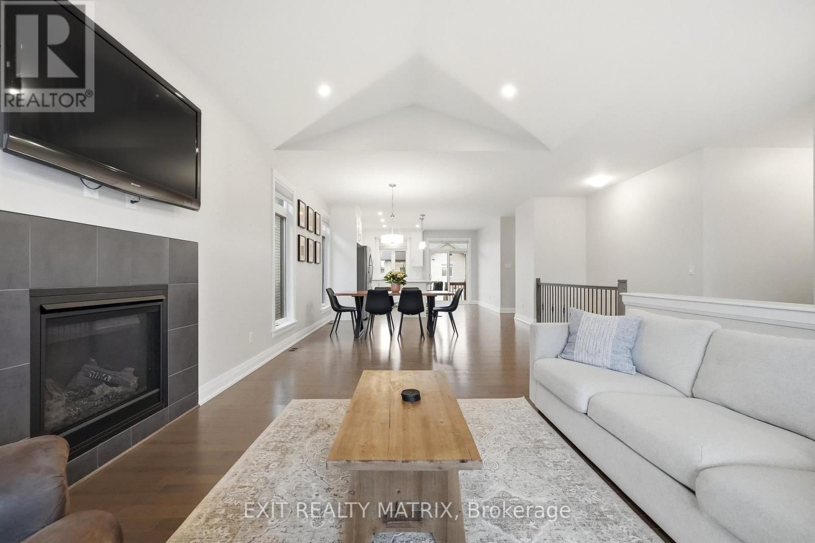 397 COLMAR STREET Image 5