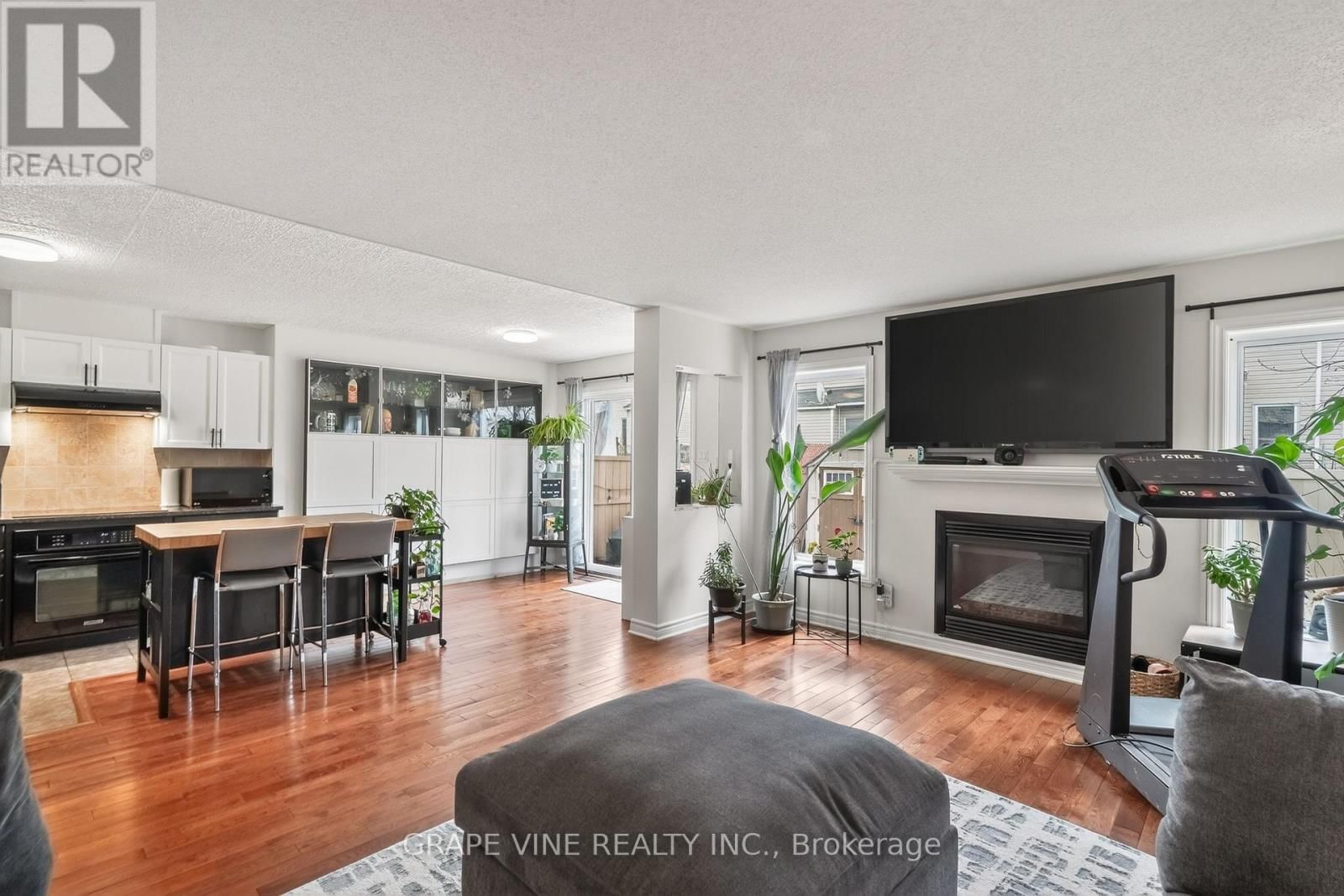 322 FOXRIDGE WAY Image 11