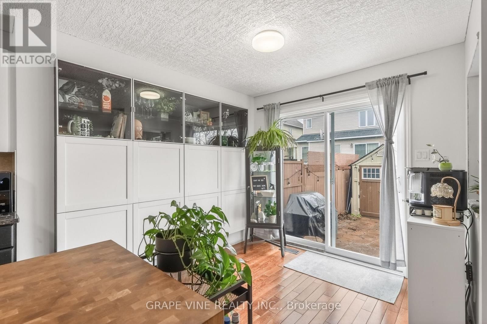 322 FOXRIDGE WAY Image 15