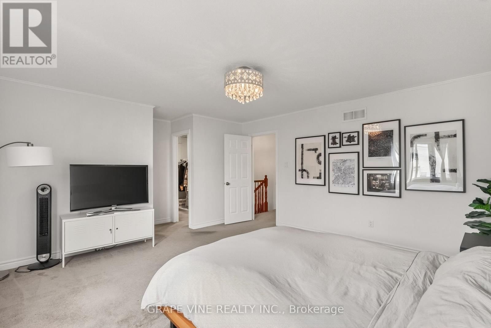 322 FOXRIDGE WAY Image 21