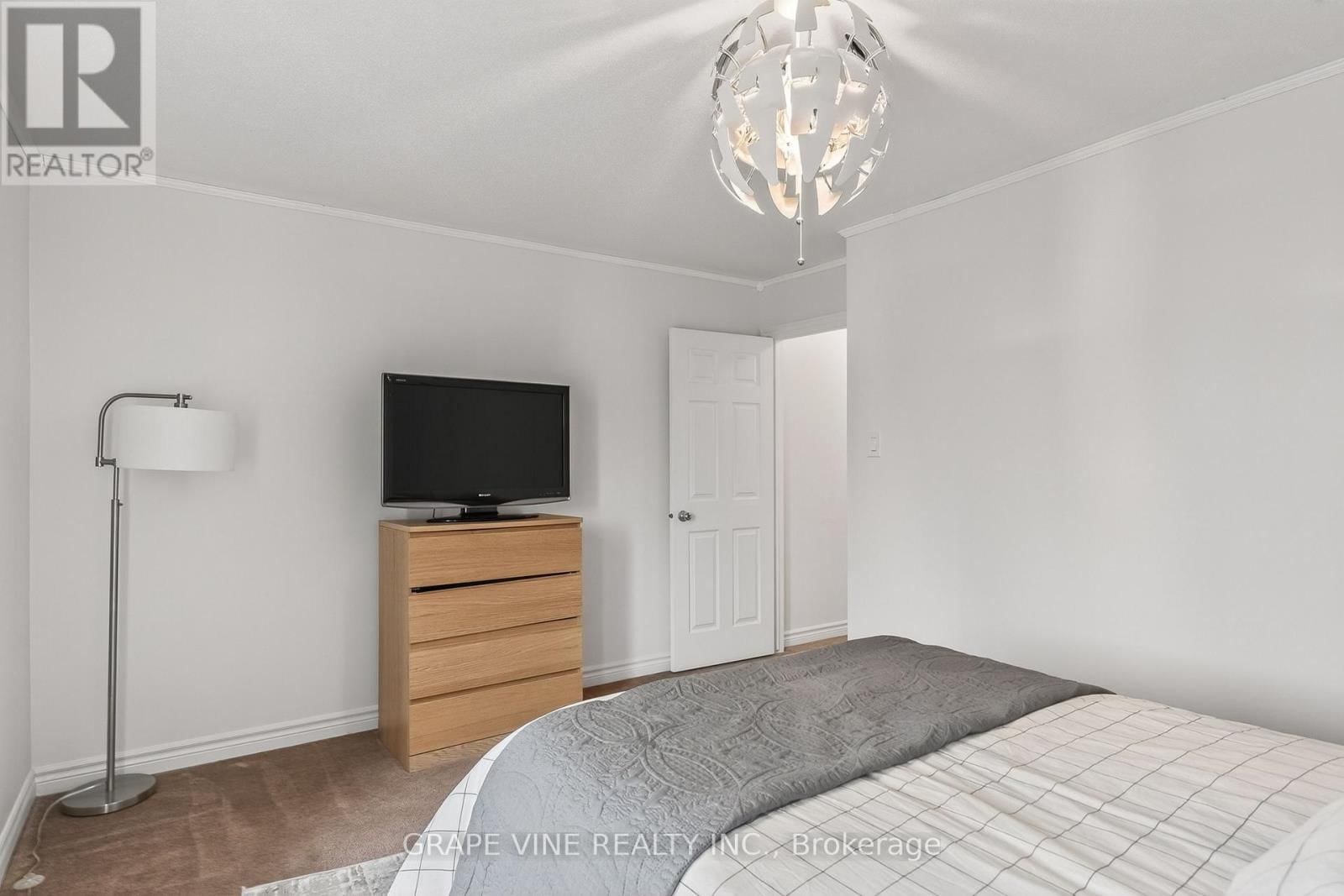 322 FOXRIDGE WAY Image 27