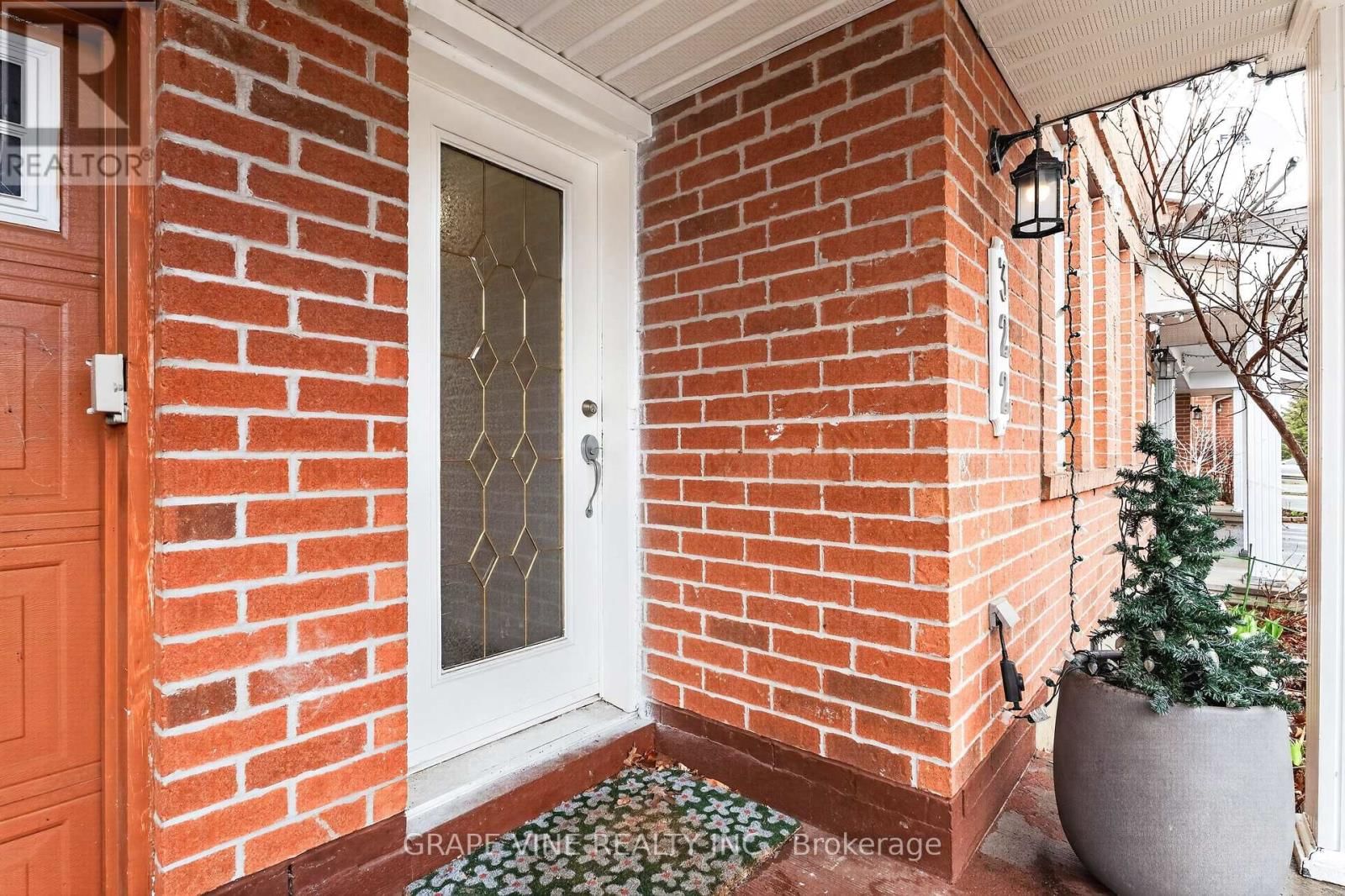 322 FOXRIDGE WAY Image 3