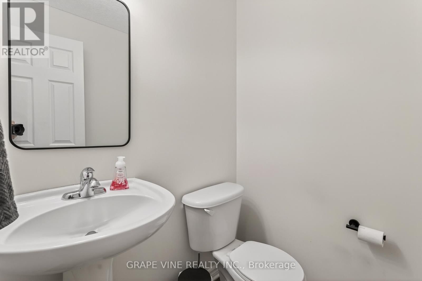 322 FOXRIDGE WAY Image 7