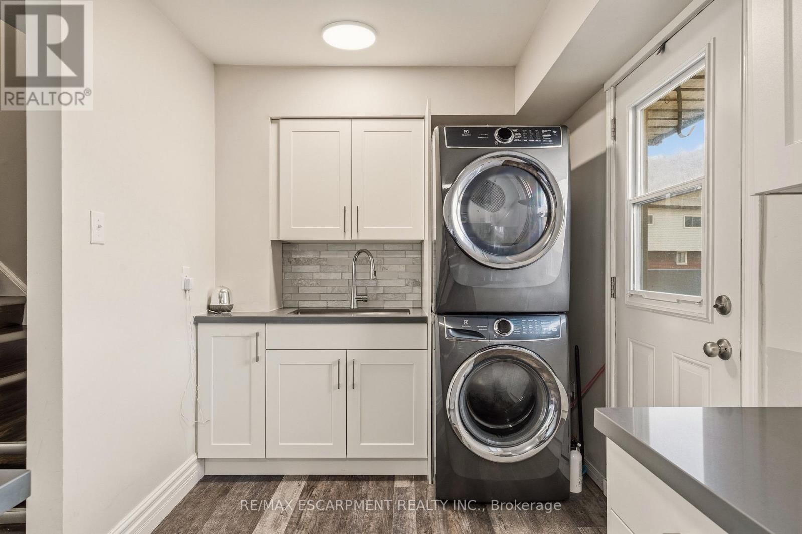 6 - 23 WATSONS LANE Image 17