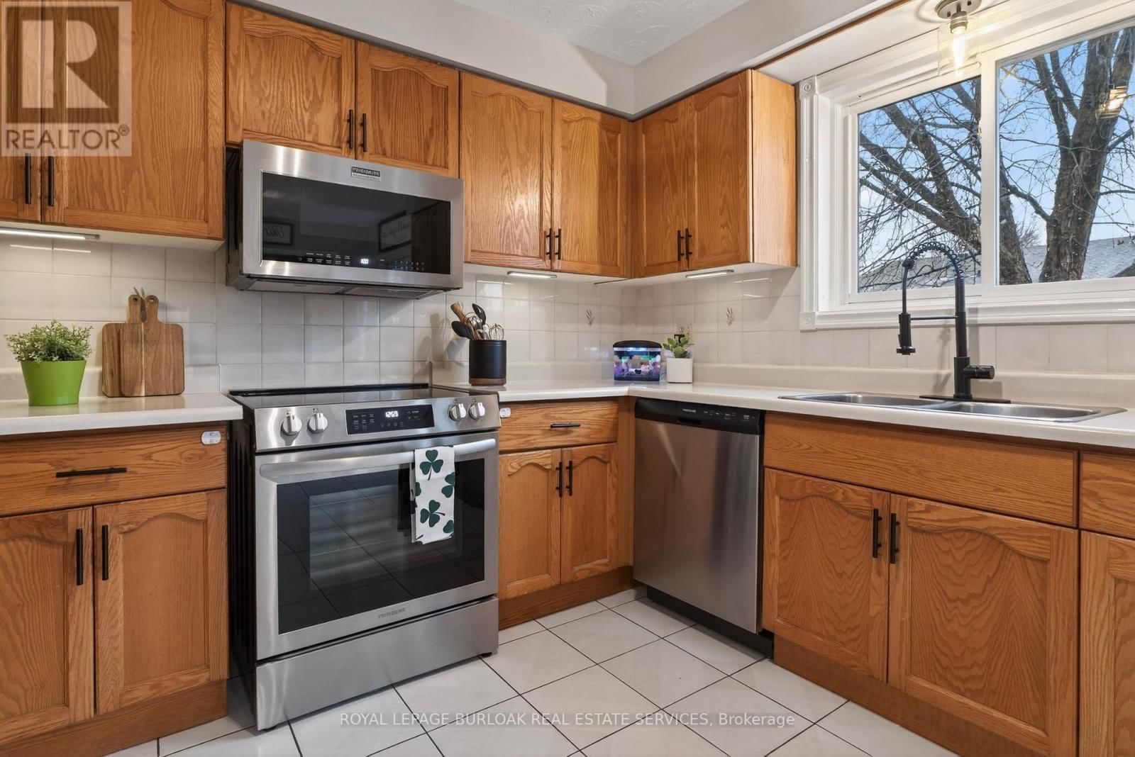 189 TEMPLEMEAD DRIVE Image 11