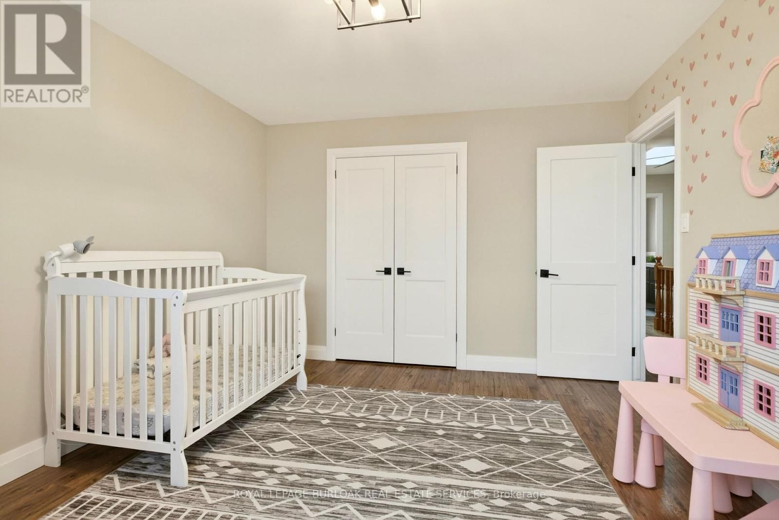 189 TEMPLEMEAD DRIVE Image 32