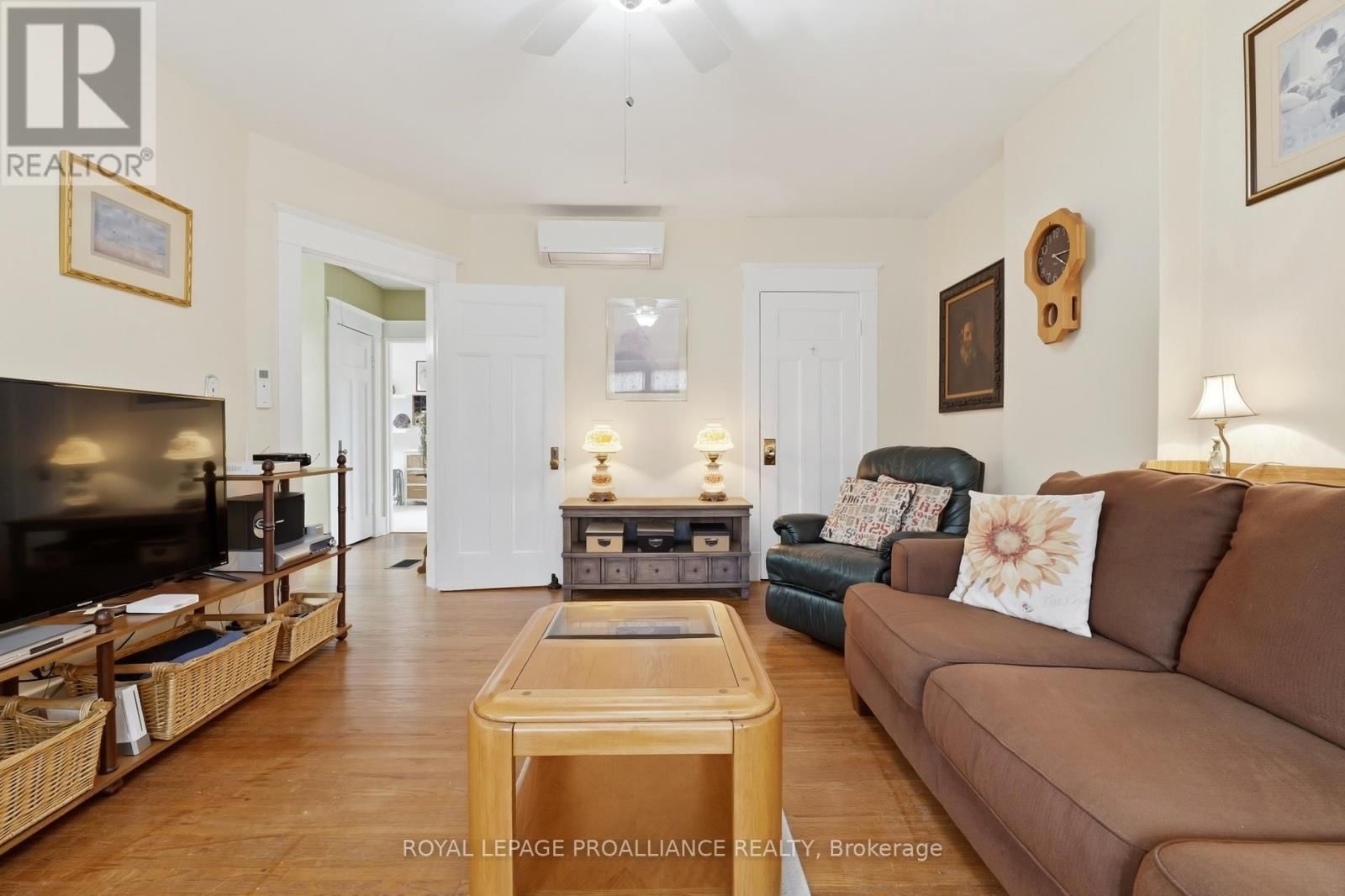 30 CATHARINE STREET Image 20