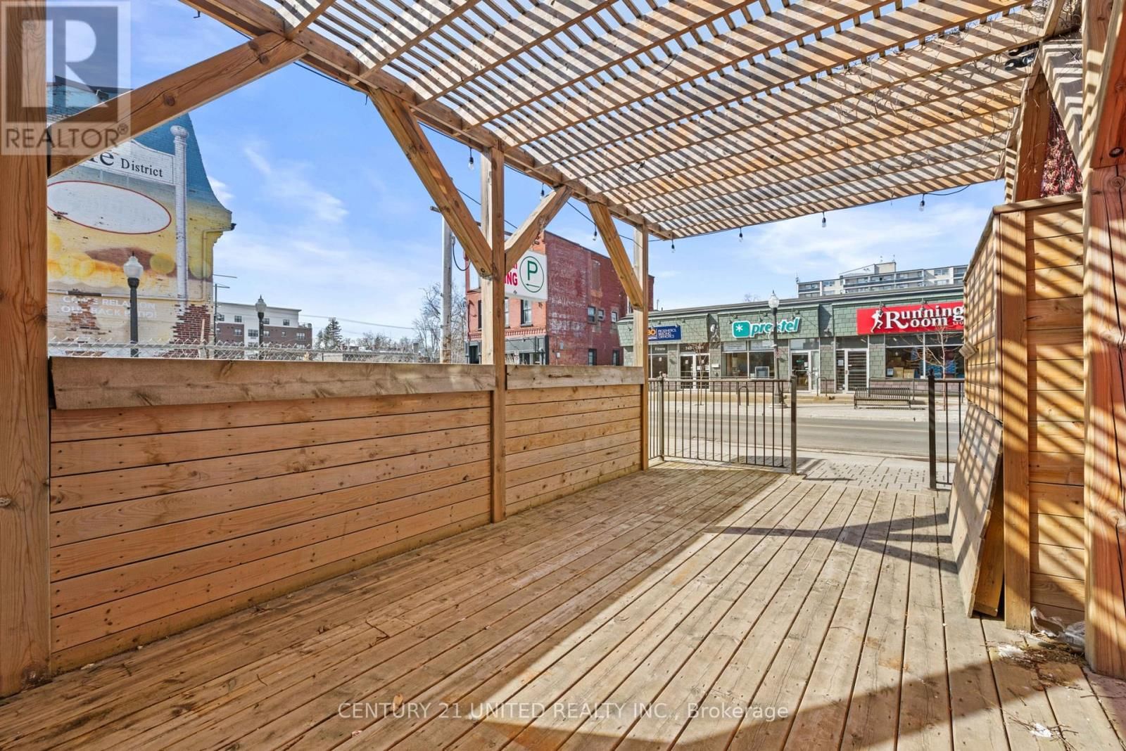 197 HUNTER STREET WEST Image 10