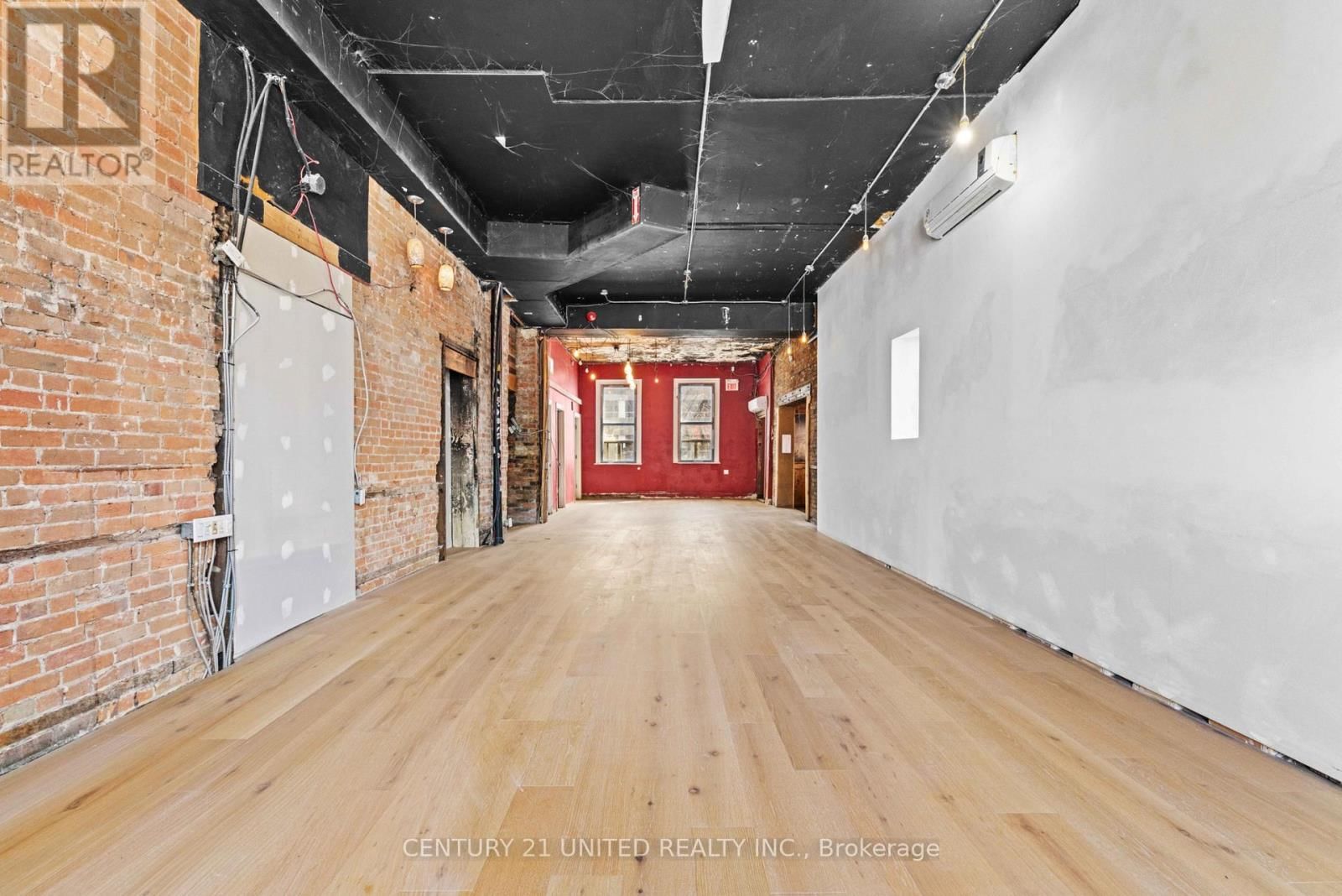 197 HUNTER STREET WEST Image 3