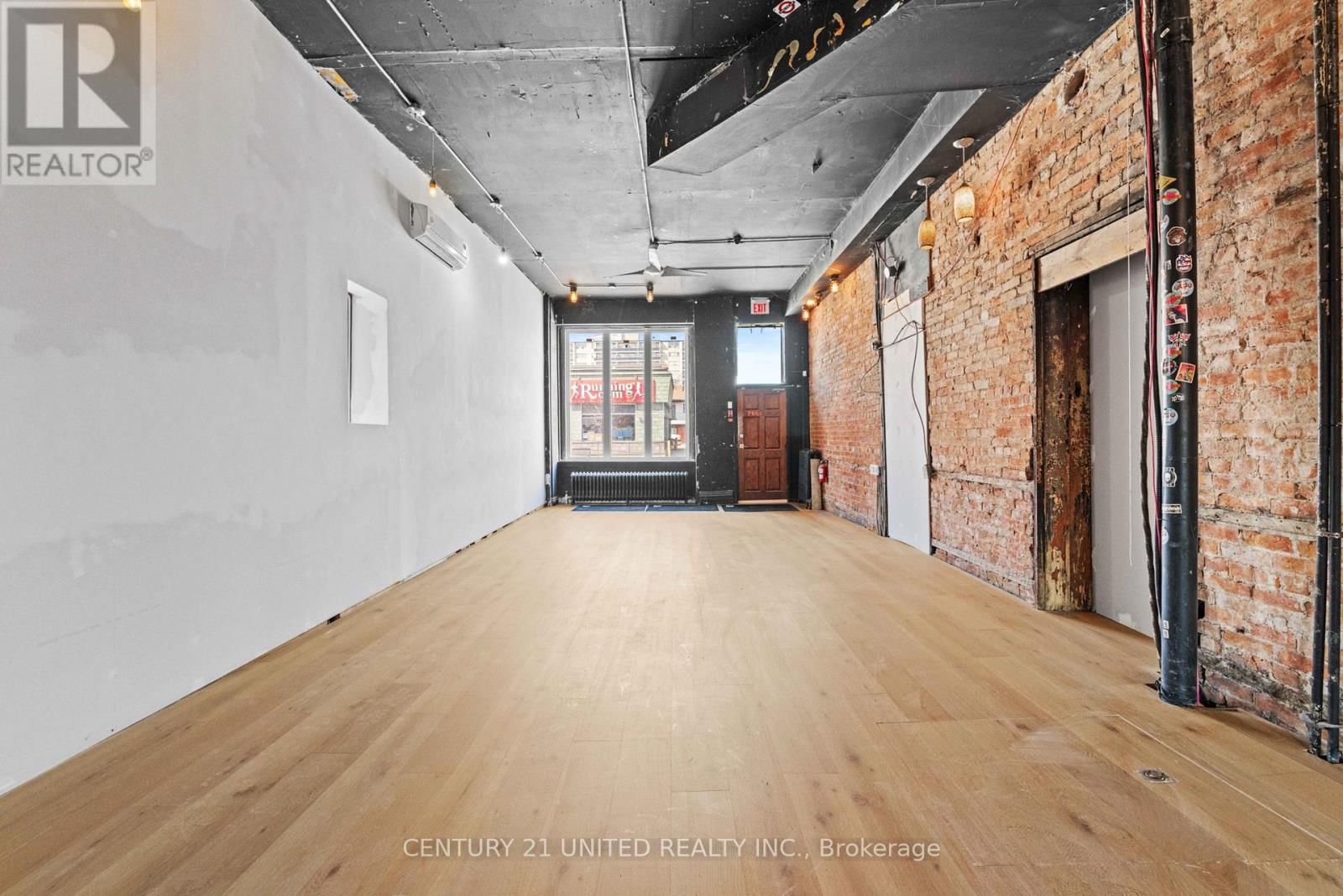 197 HUNTER STREET WEST Image 5