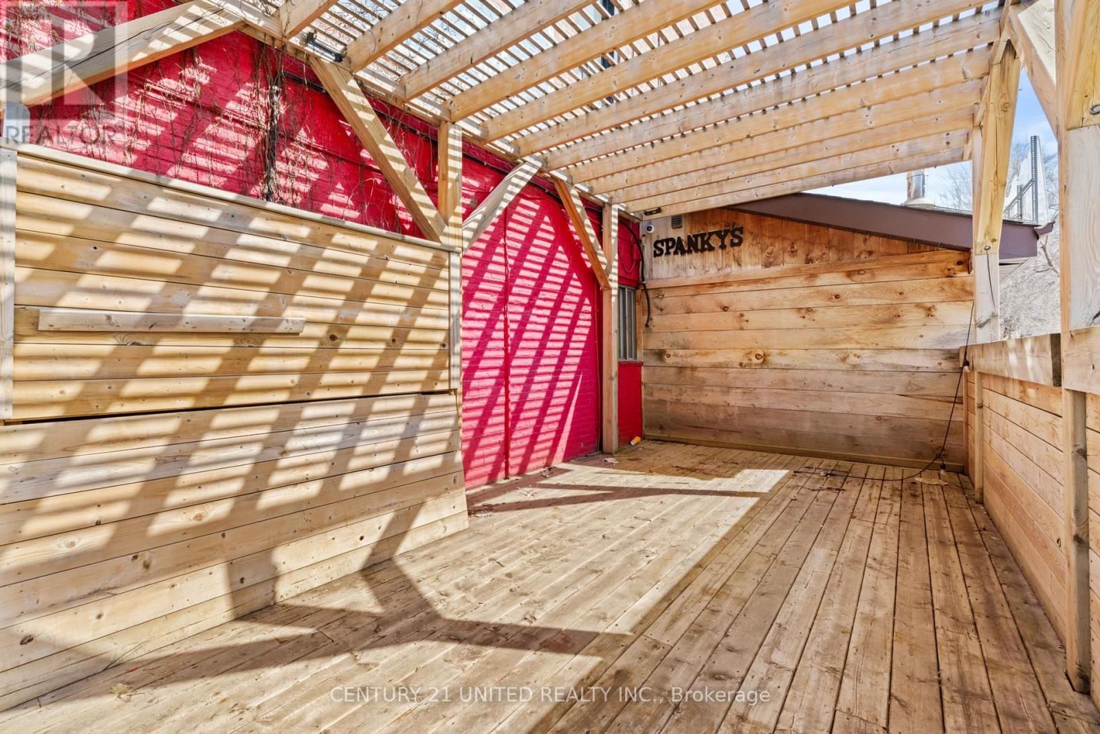 197 HUNTER STREET WEST Image 9