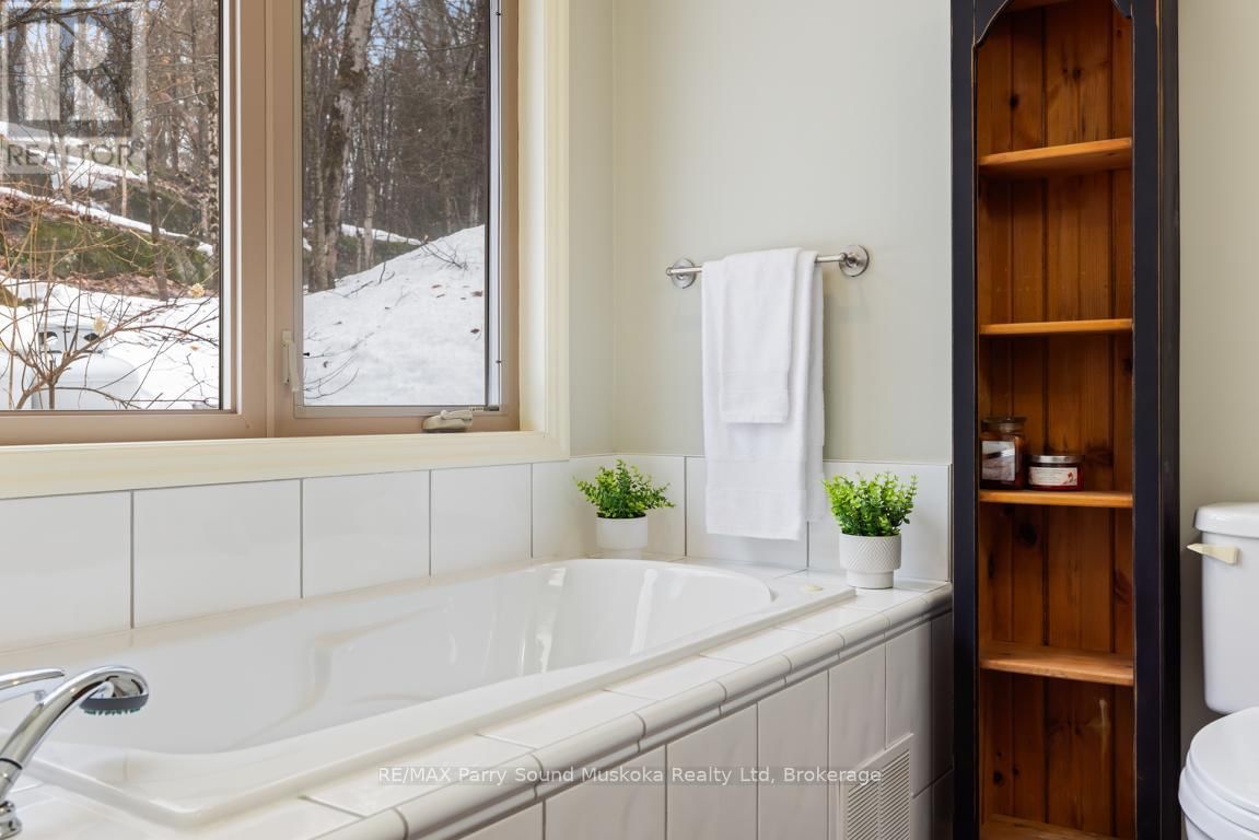 64 124 HIGHWAY Image 15