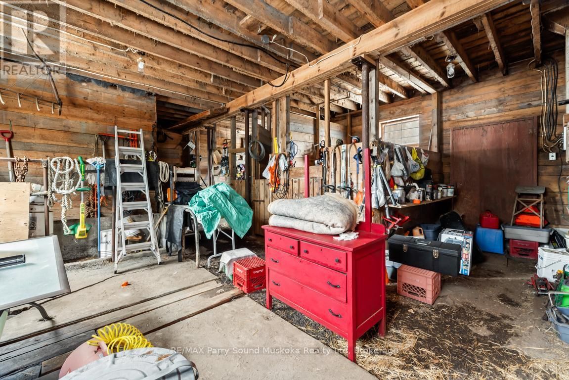 64 124 HIGHWAY Image 25