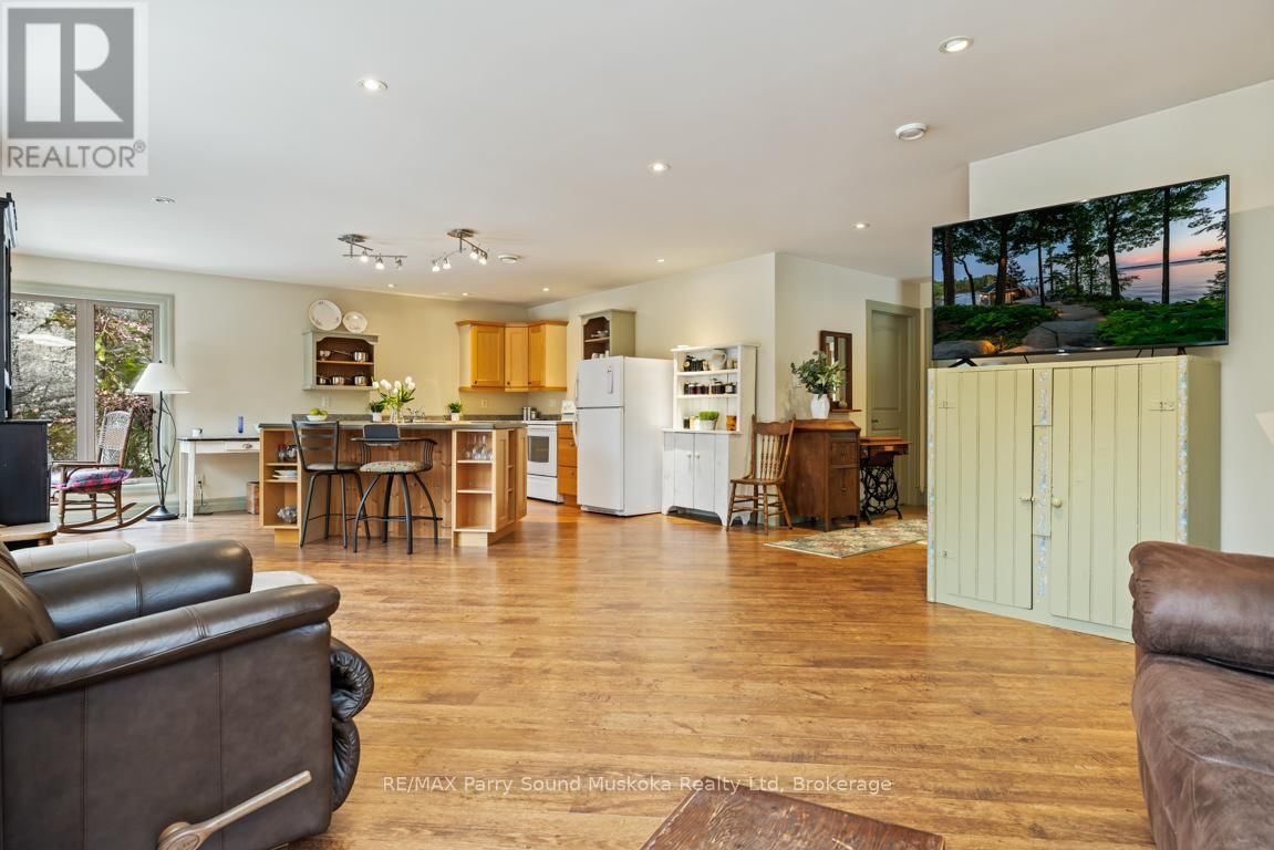 64 124 HIGHWAY Image 6