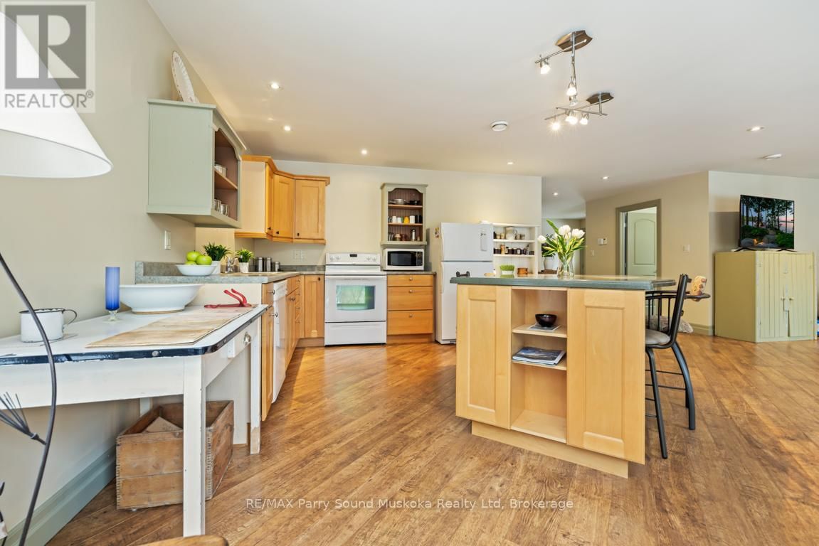 64 124 HIGHWAY Image 8