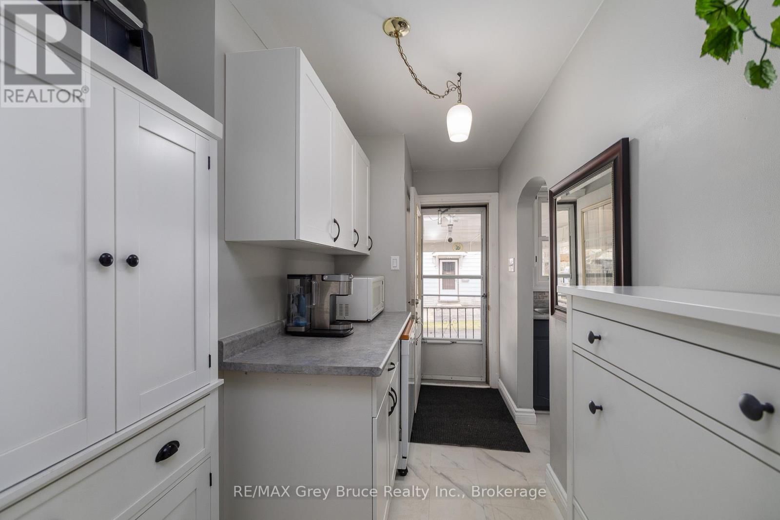 2120 4TH AVENUE WEST Image 20