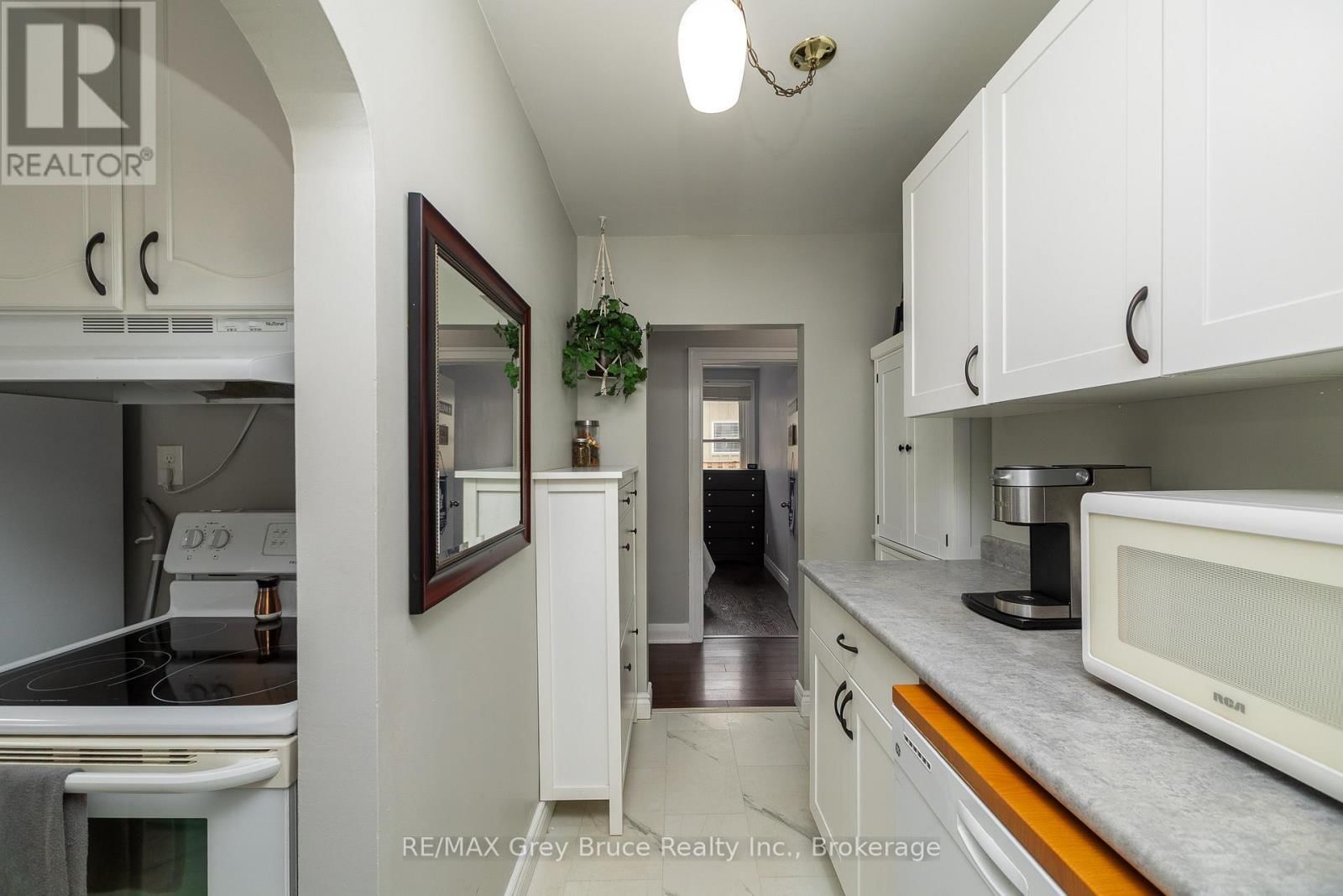 2120 4TH AVENUE WEST Image 21