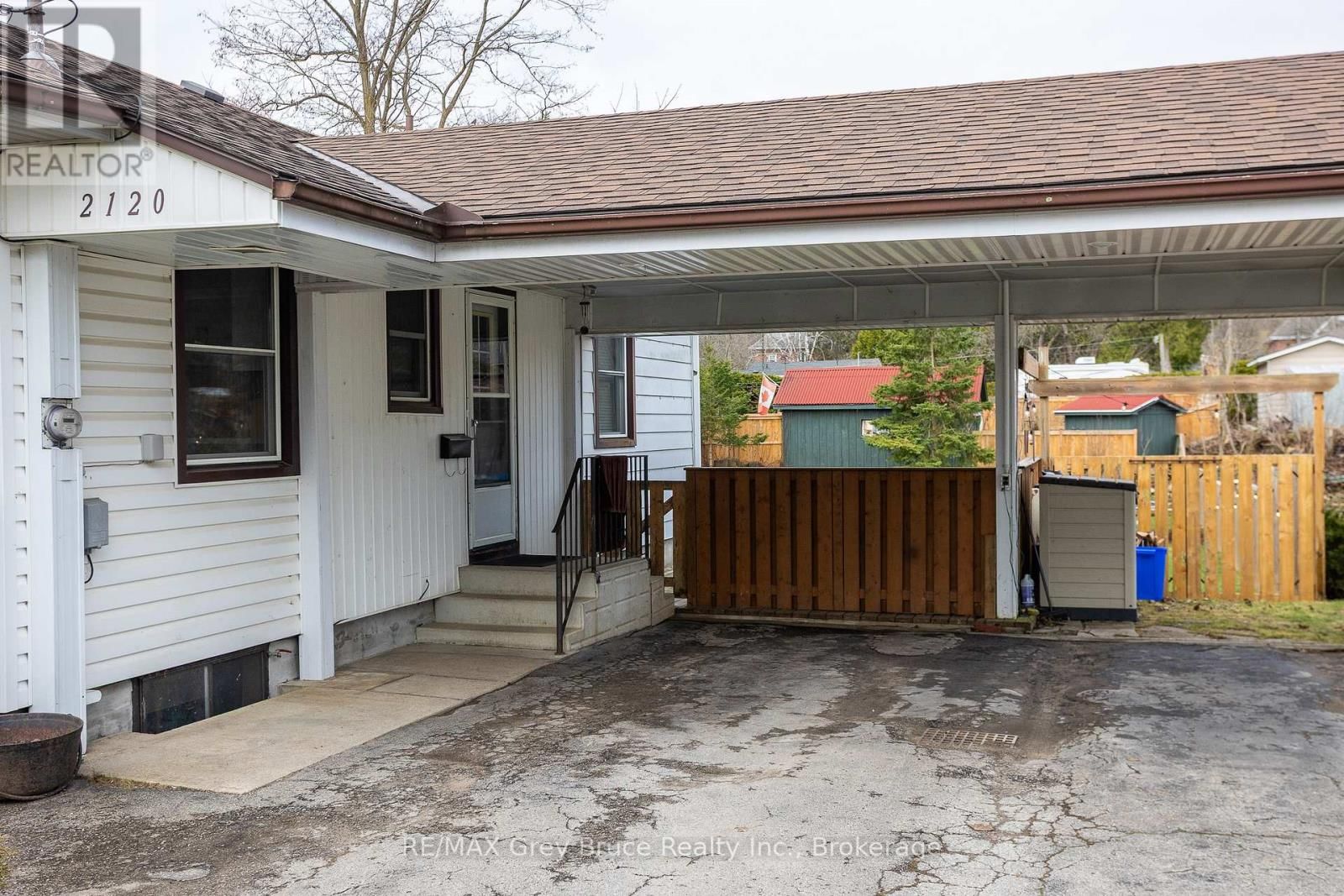 2120 4TH AVENUE WEST Image 4