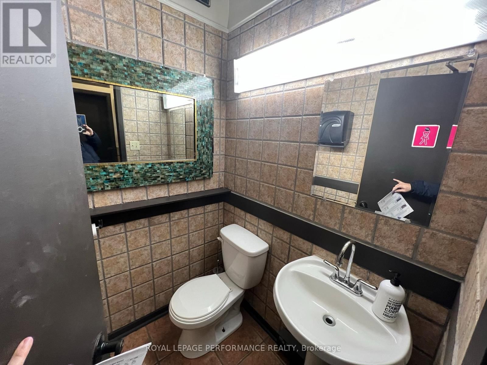 314/316 RAGLAN STREET SOUTH Image 26