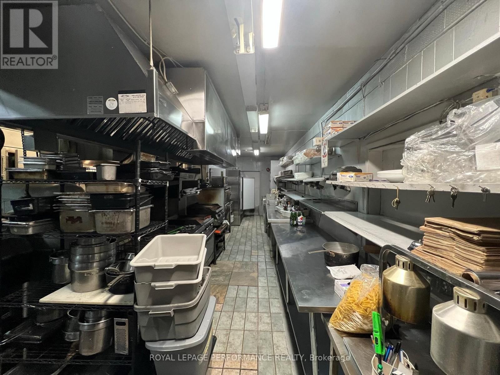 314/316 RAGLAN STREET SOUTH Image 27