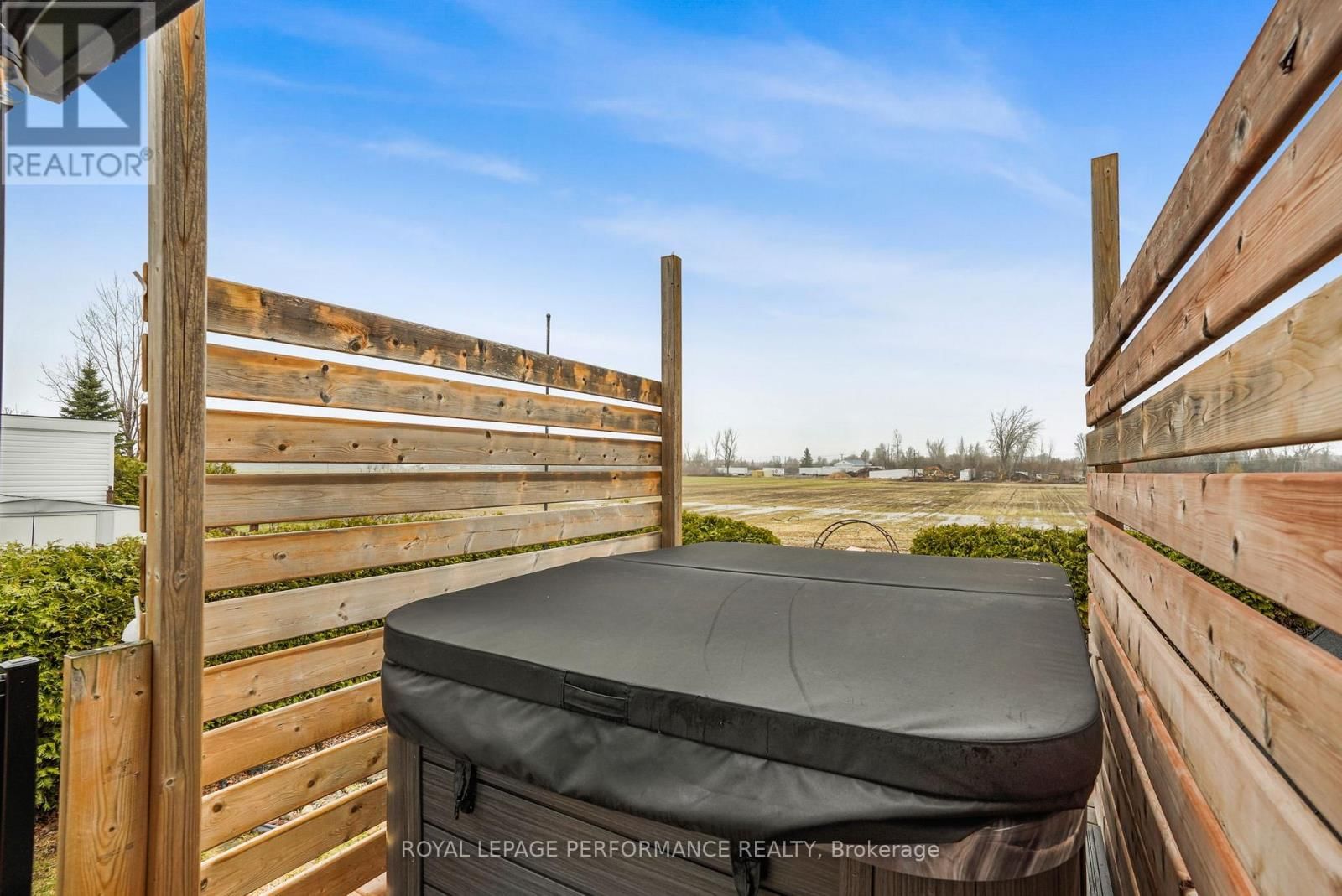 829 NELSON STREET WEST Image 24