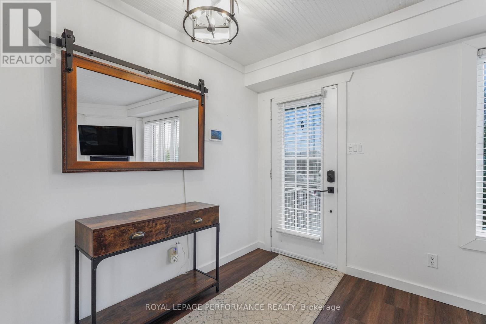 829 NELSON STREET WEST Image 3