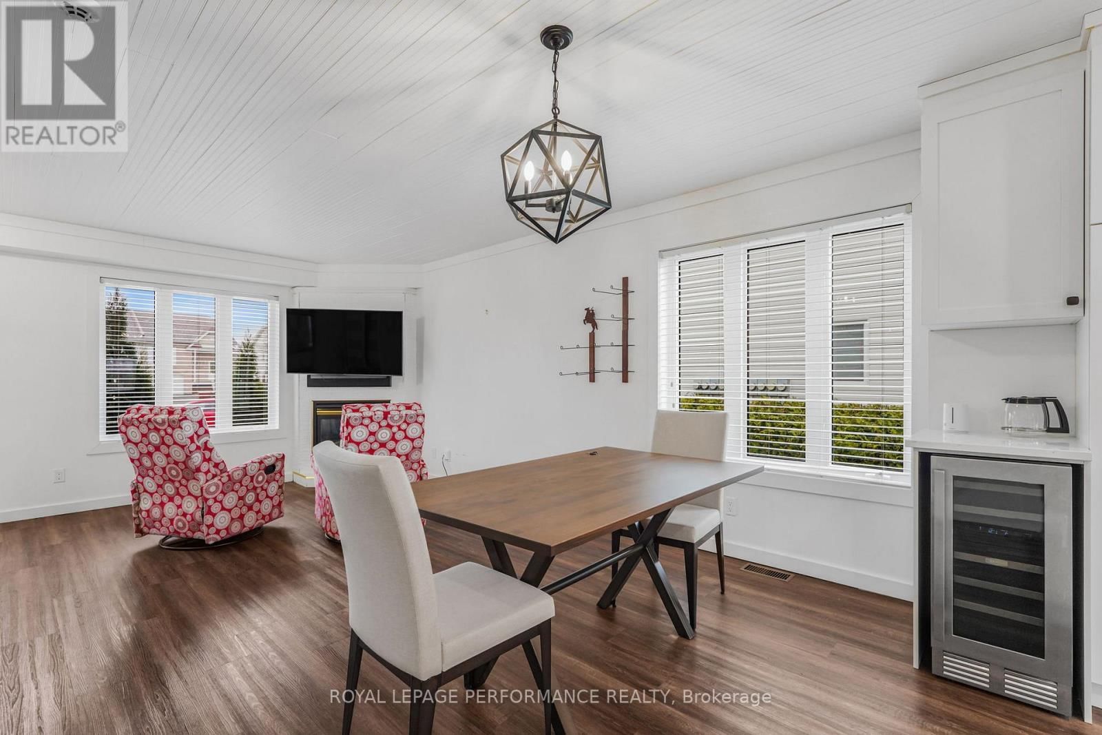 829 NELSON STREET WEST Image 5