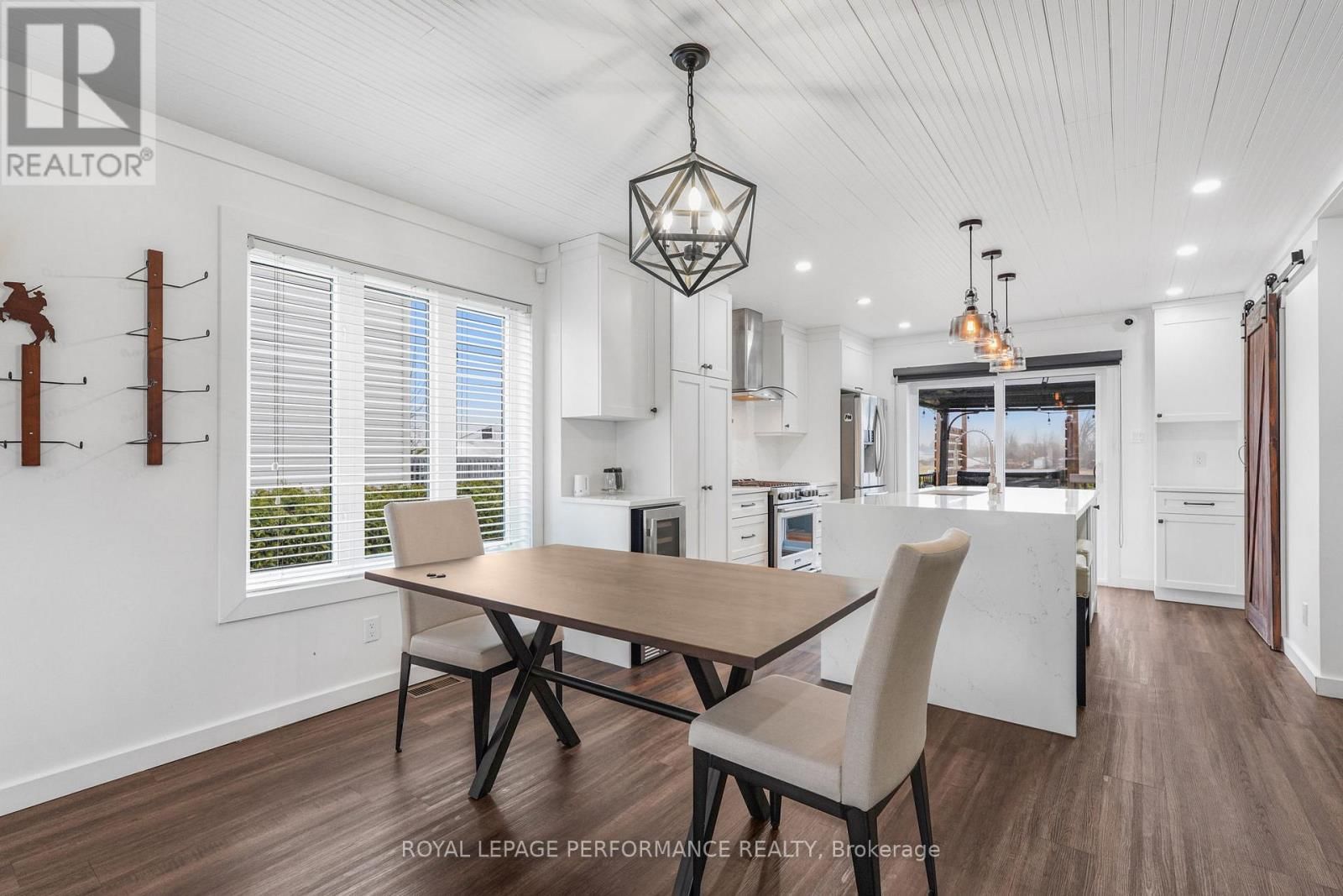 829 NELSON STREET WEST Image 6