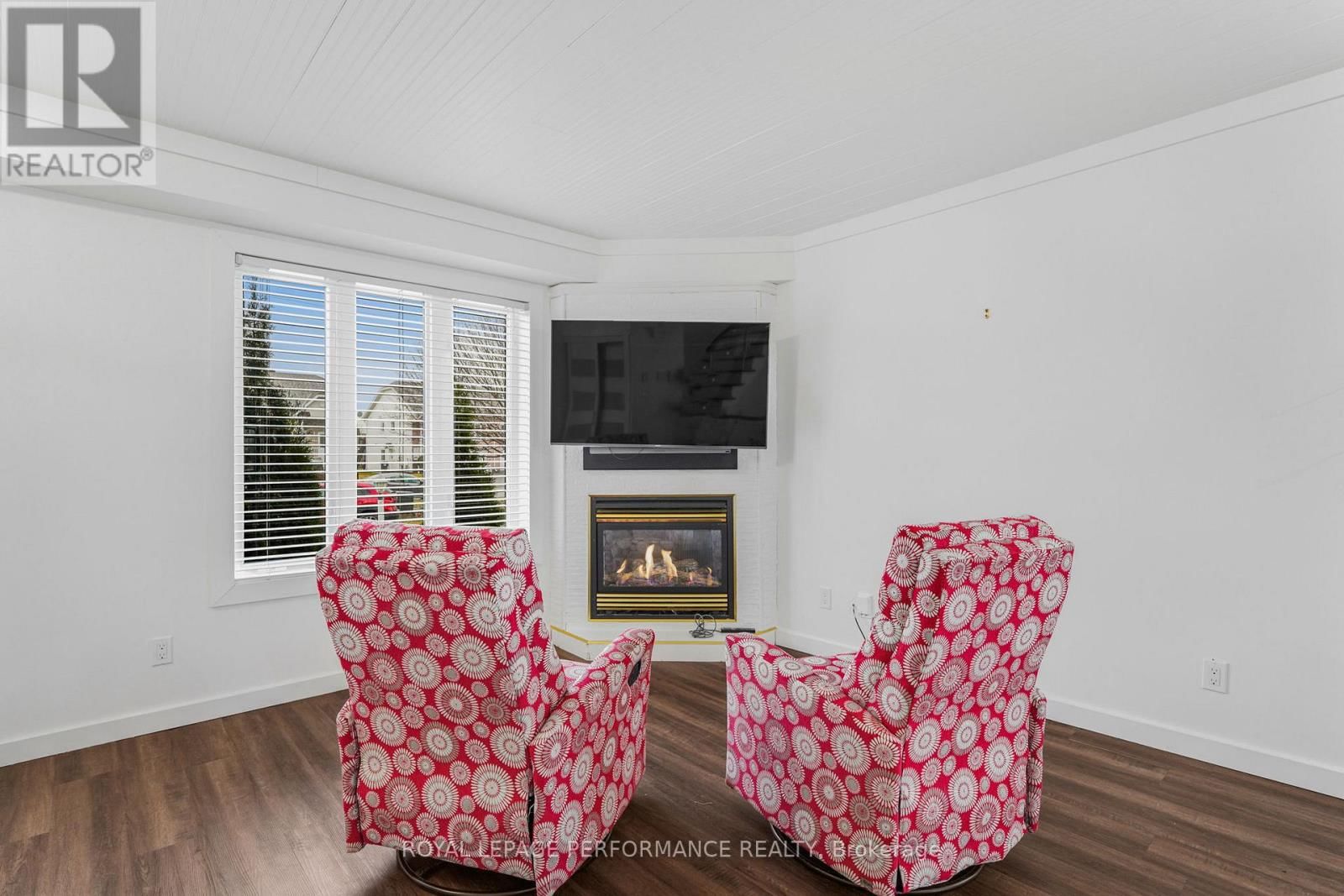 829 NELSON STREET WEST Image 7