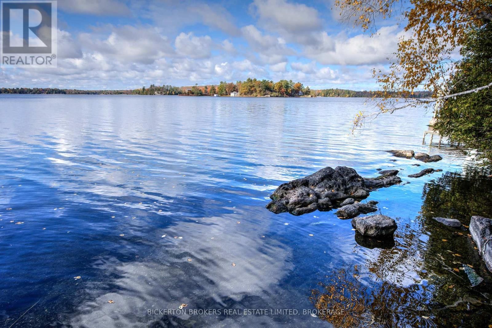 18 LAKE SHORE DRIVE Image 24