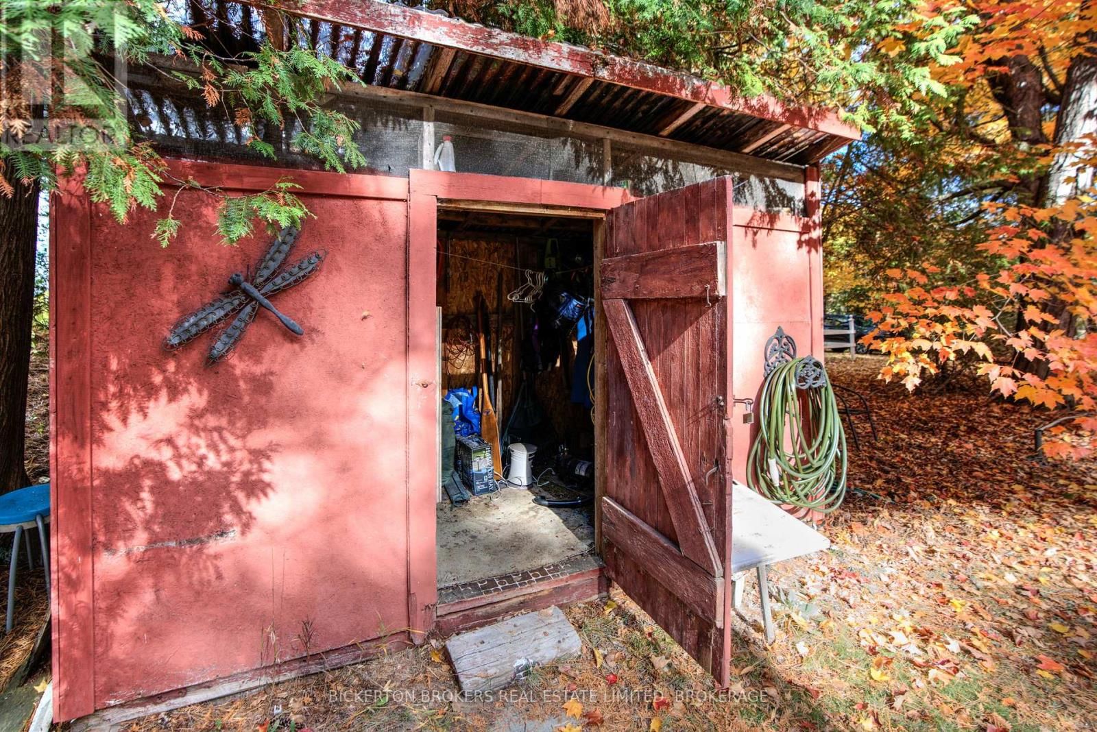 18 LAKE SHORE DRIVE Image 36