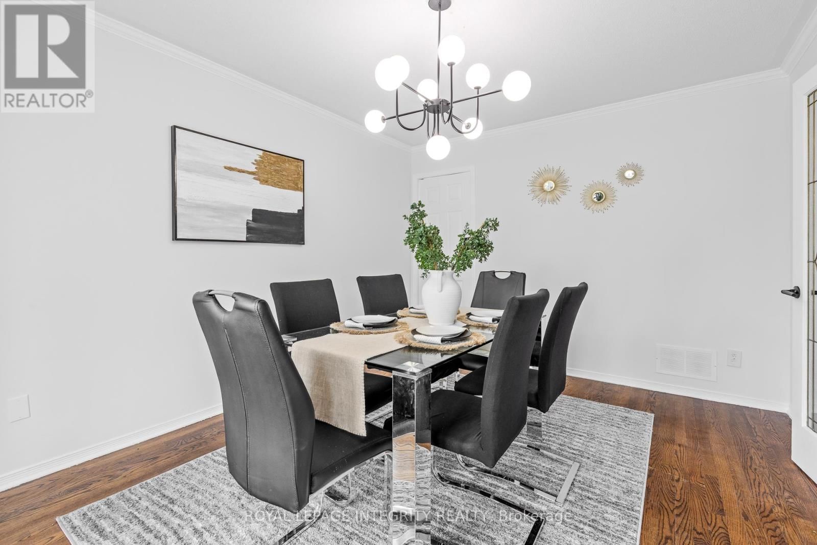 18 SHIPLEY CRESCENT Image 10