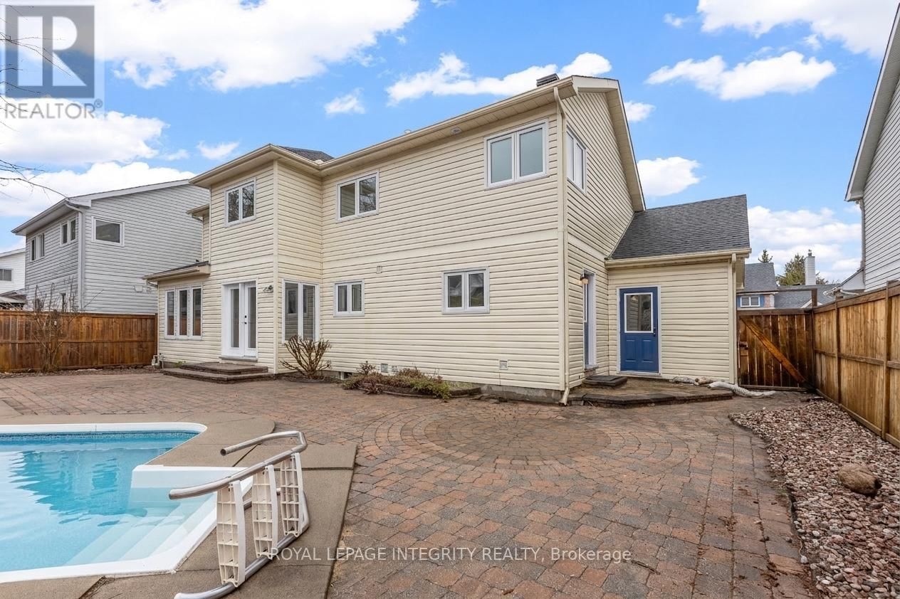 18 SHIPLEY CRESCENT Image 33