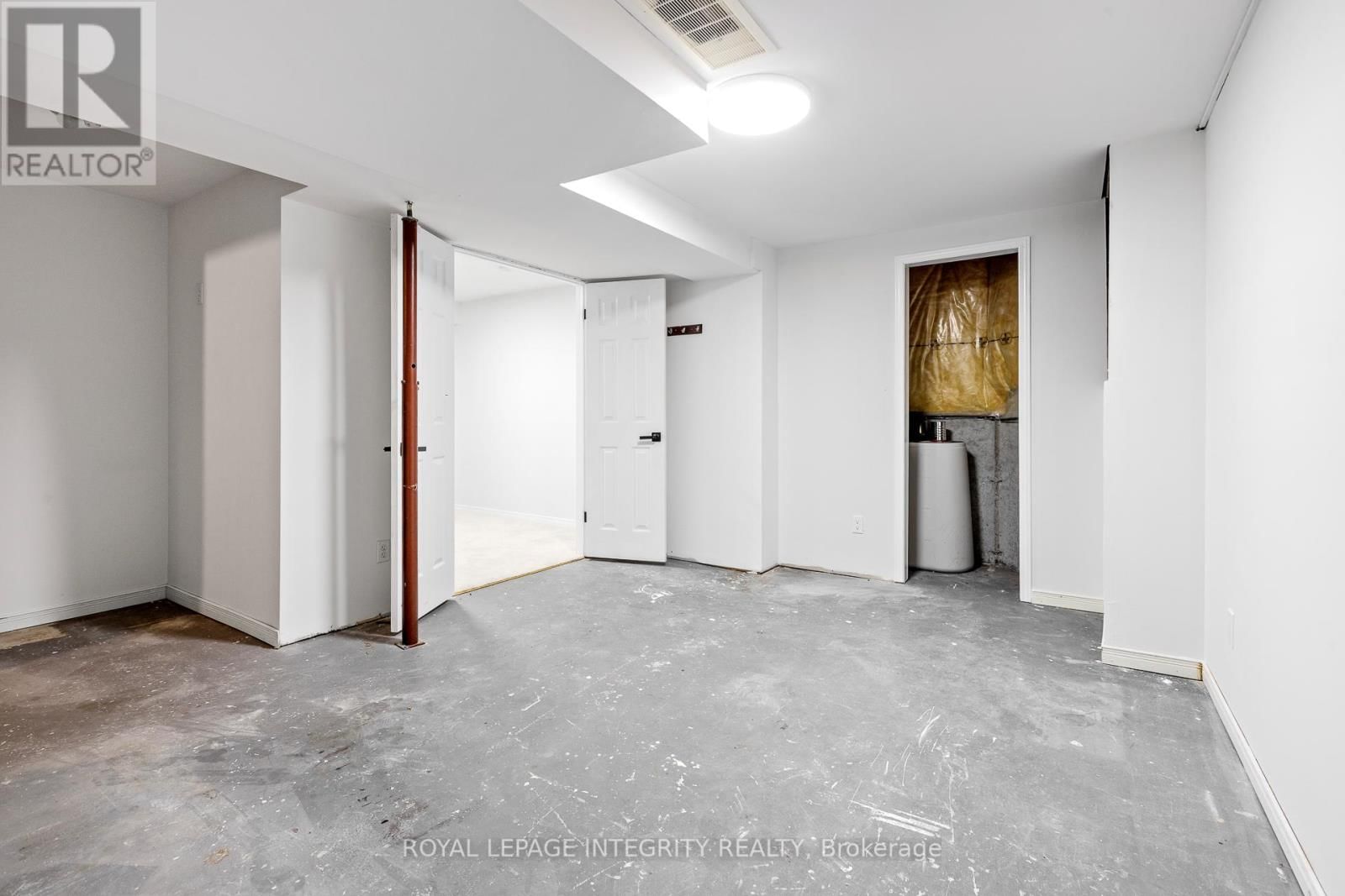 18 SHIPLEY CRESCENT Image 38