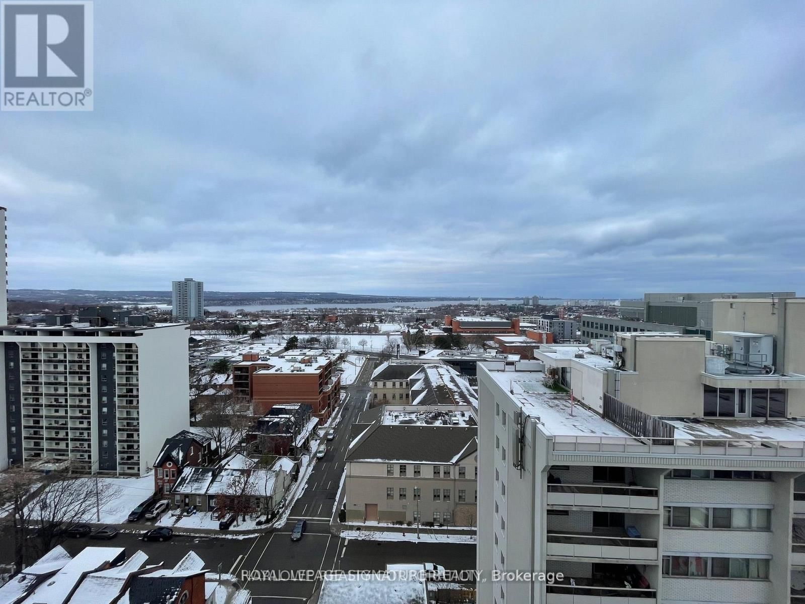 1306 - 206 KING STREET WEST Image 10