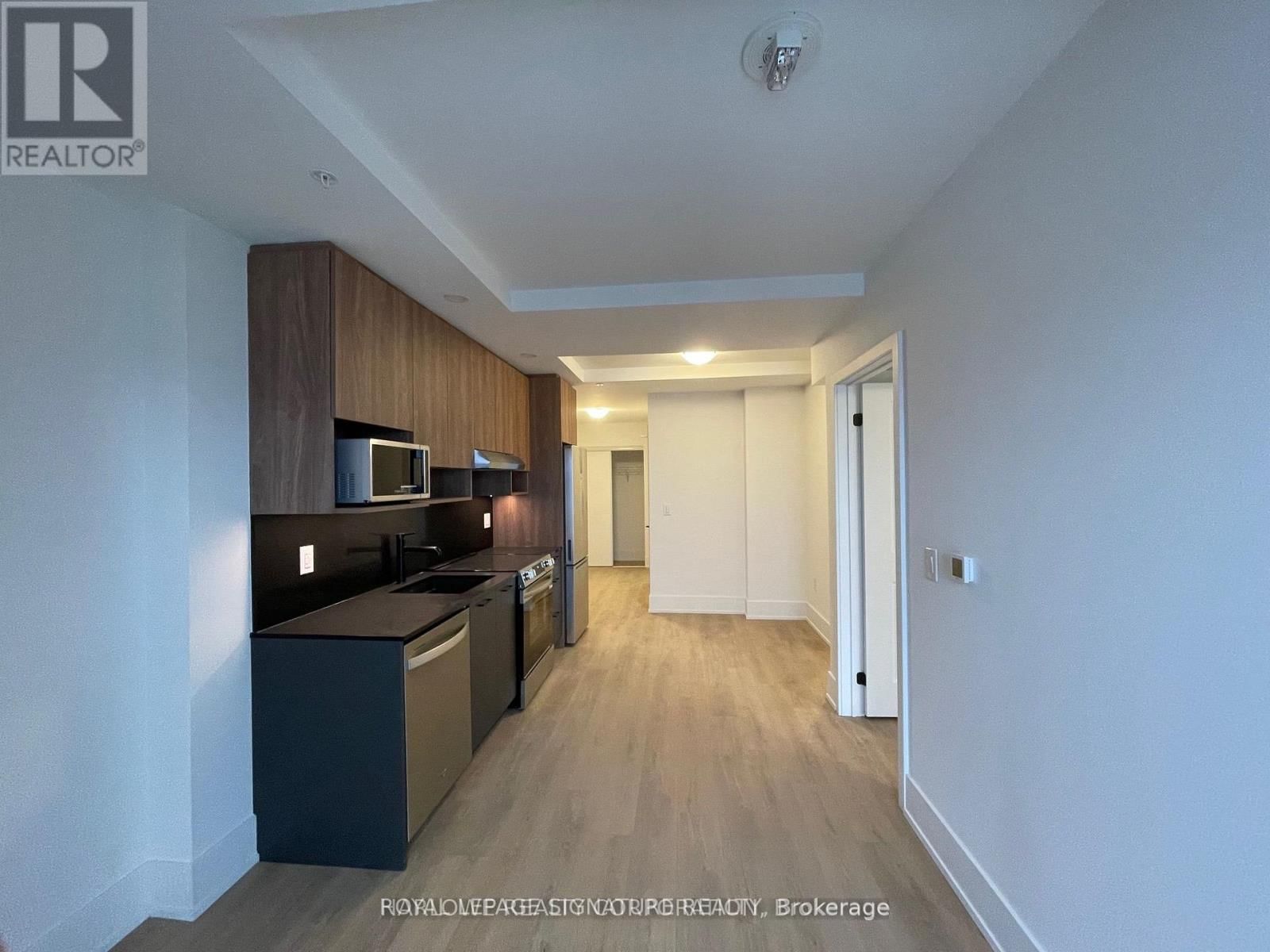 1306 - 206 KING STREET WEST Image 2