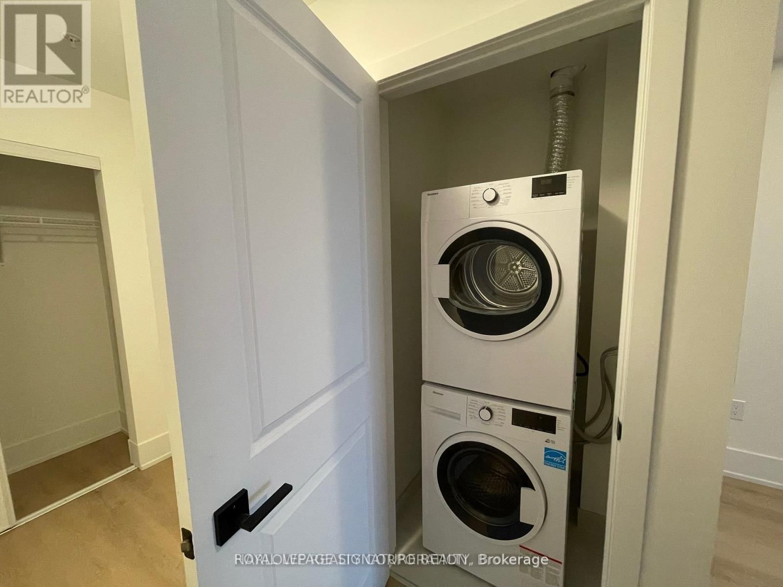 1306 - 206 KING STREET WEST Image 5