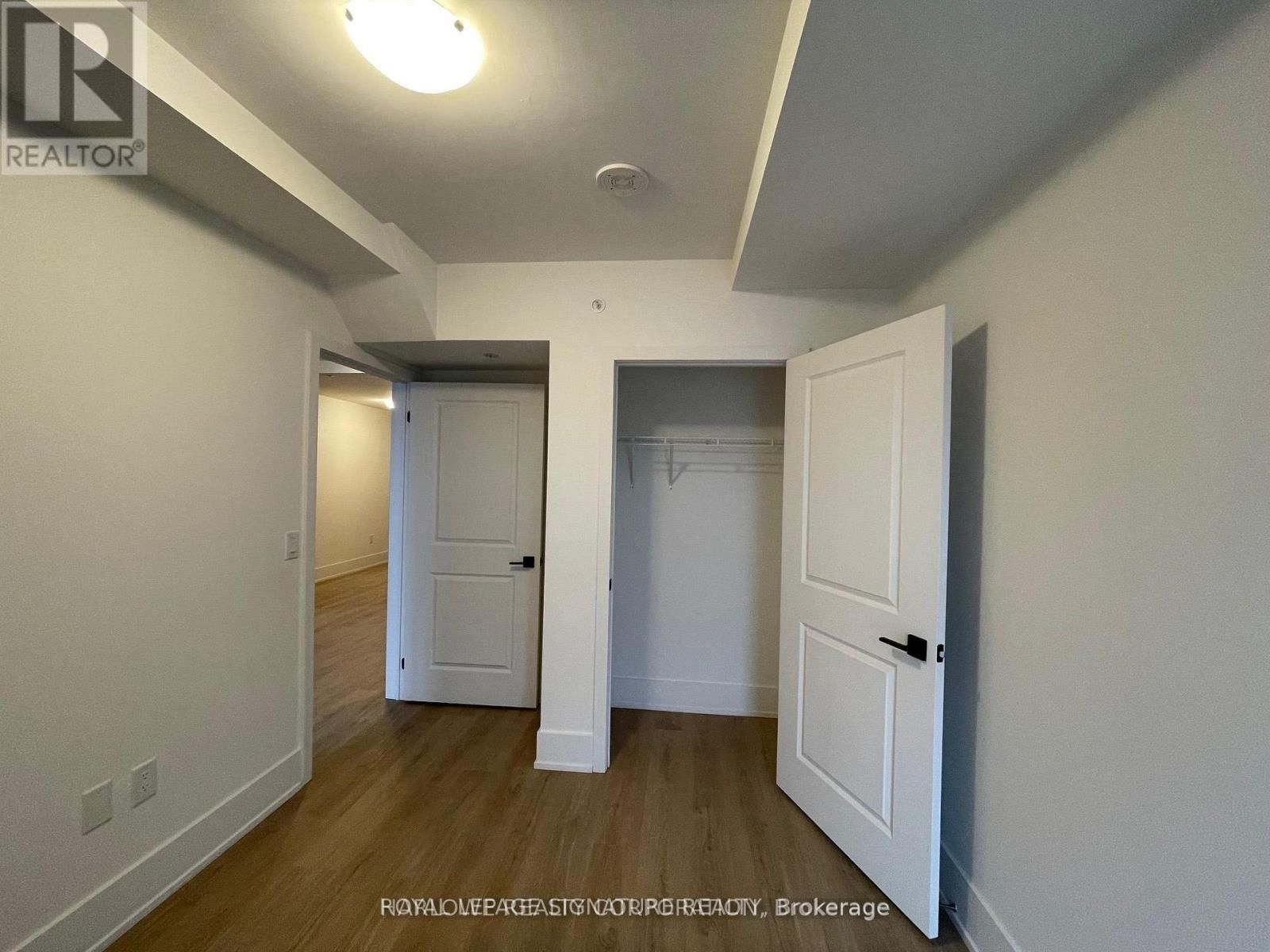 1306 - 206 KING STREET WEST Image 7