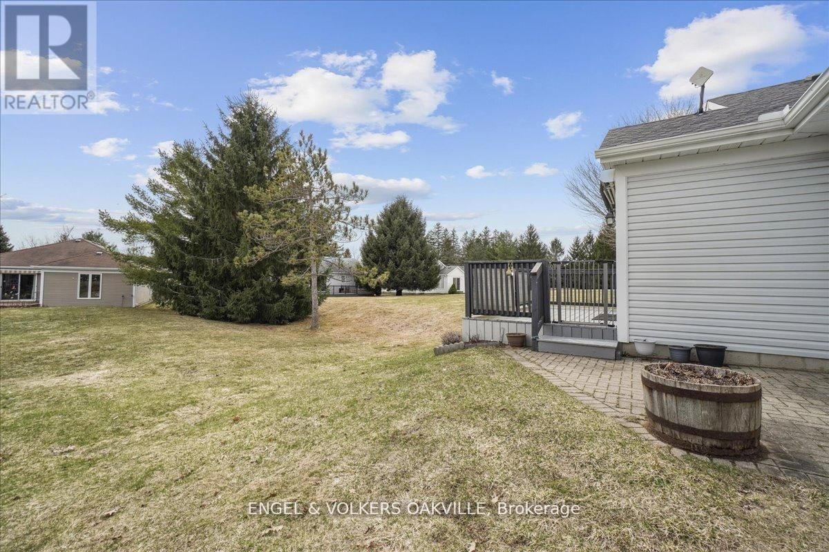 36 WHITE BARK WAY Image 10