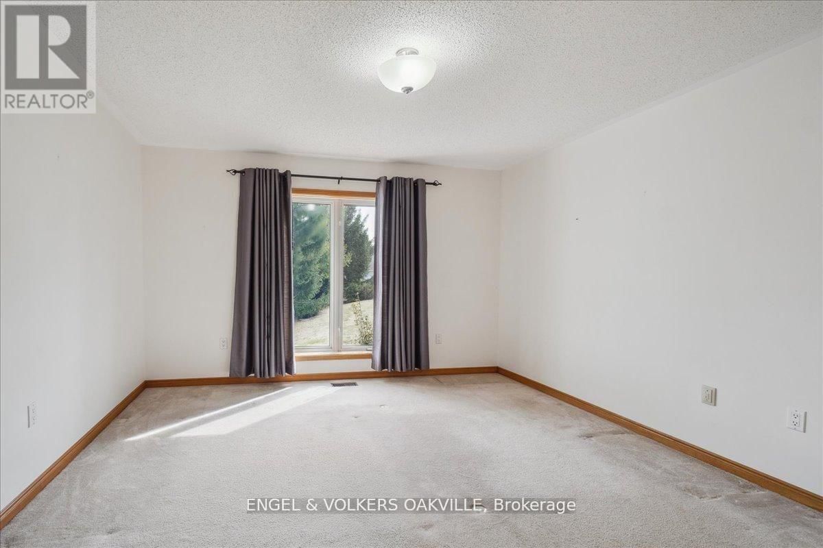 36 WHITE BARK WAY Image 22