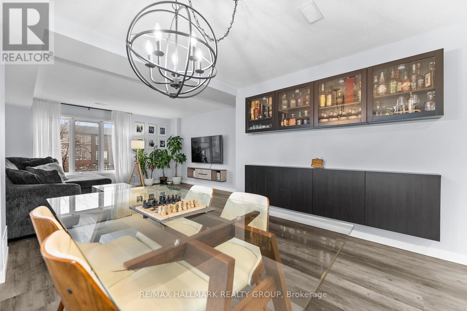 12 LAKEPOINTE DRIVE Image 20