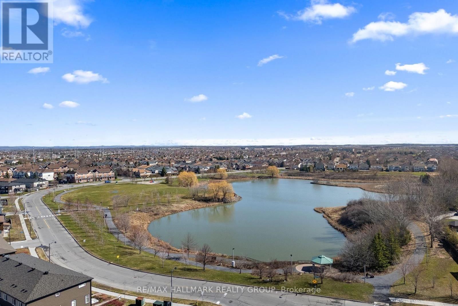 12 LAKEPOINTE DRIVE Image 3